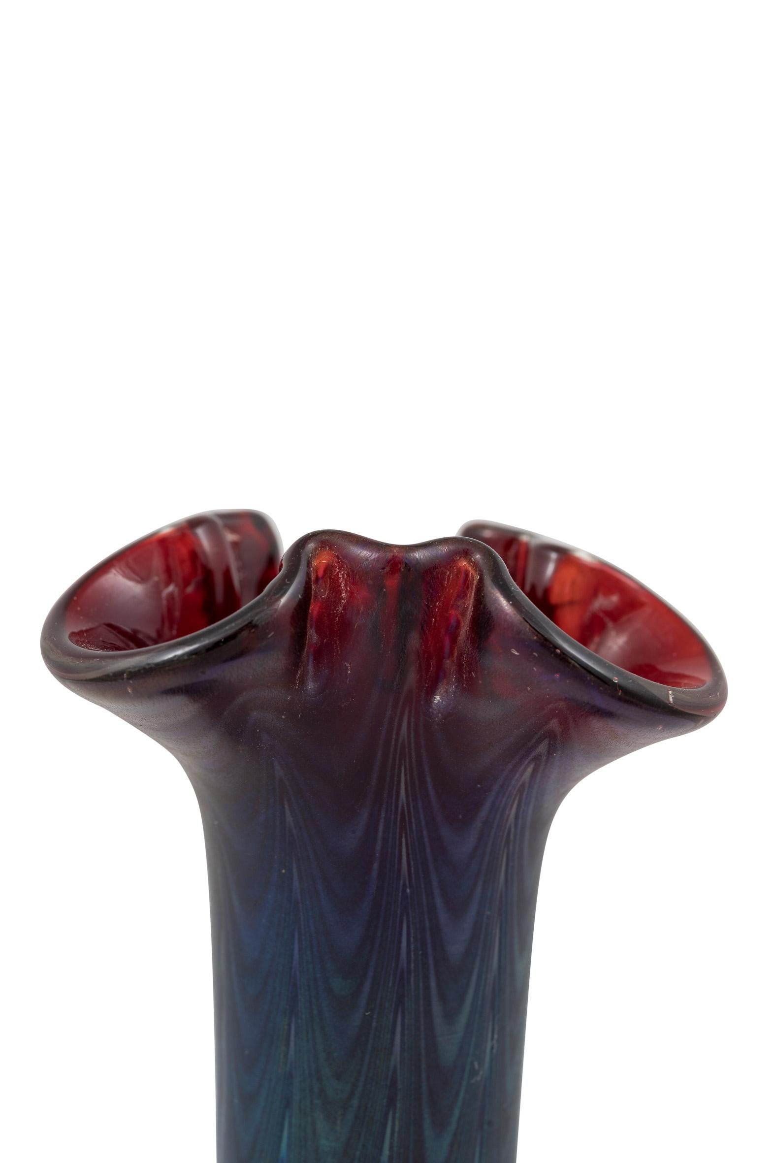 Glass Vase Loetz PG Rubin 6893 Decoration circa 1900 Red Blue Art Nouveau In Good Condition For Sale In Klosterneuburg, AT