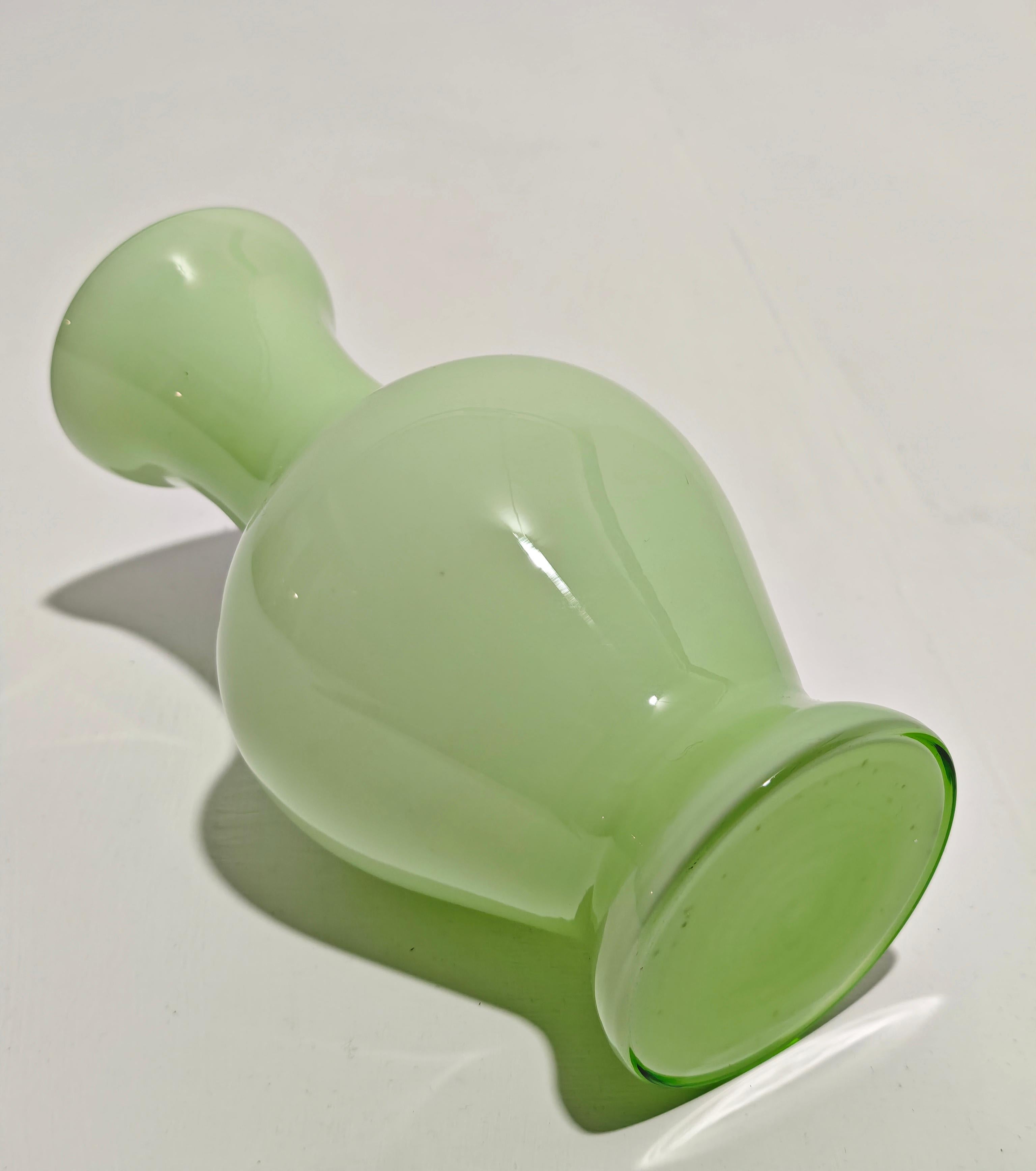 Jarrón de cristal Made in Italy Años 60/70 Moderna de mediados de siglo en Bueno estado para la venta en Palermo, IT