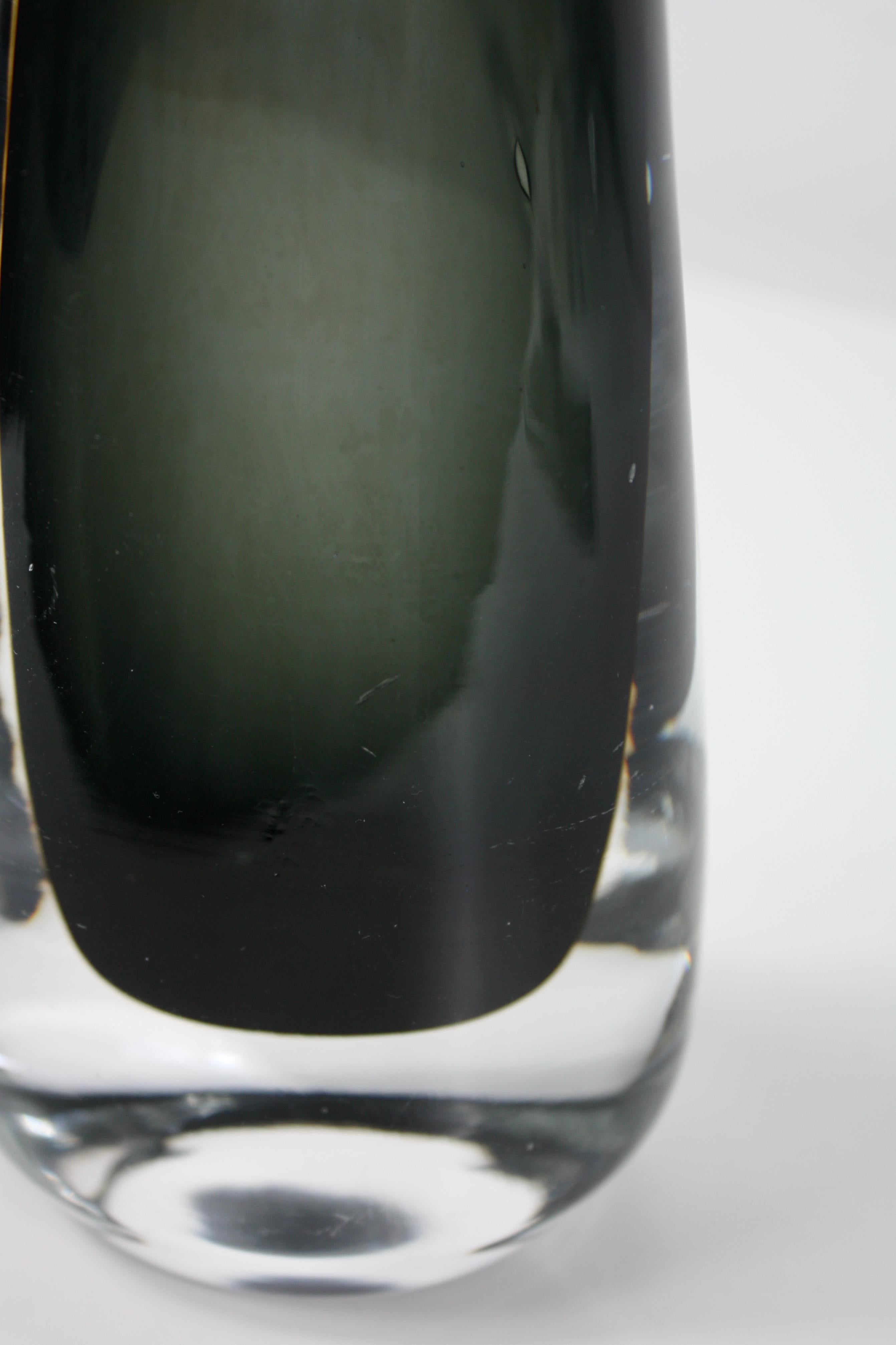Hand-Crafted Glass vase, Nils Landberg for Orrefors, Sweden 1950´s For Sale