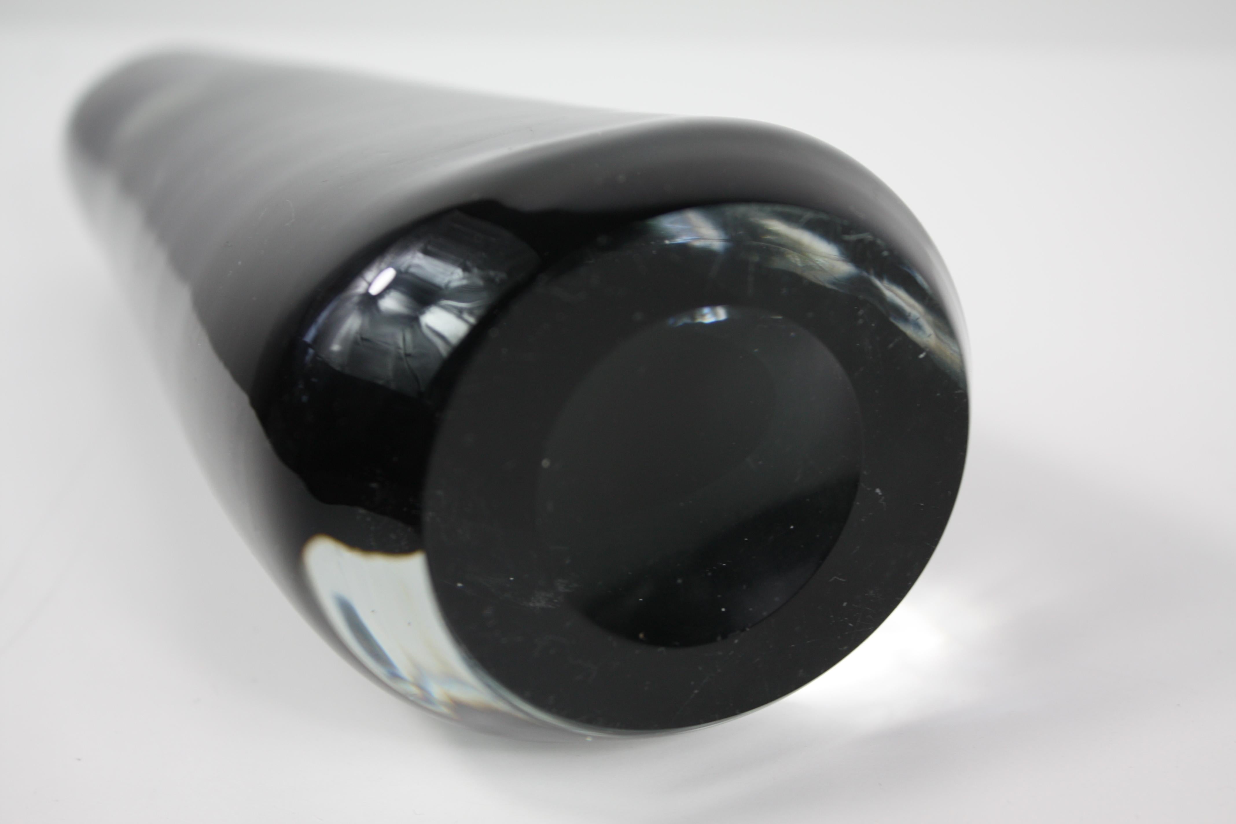 Glass vase, Nils Landberg for Orrefors, Sweden 1950´s For Sale 1
