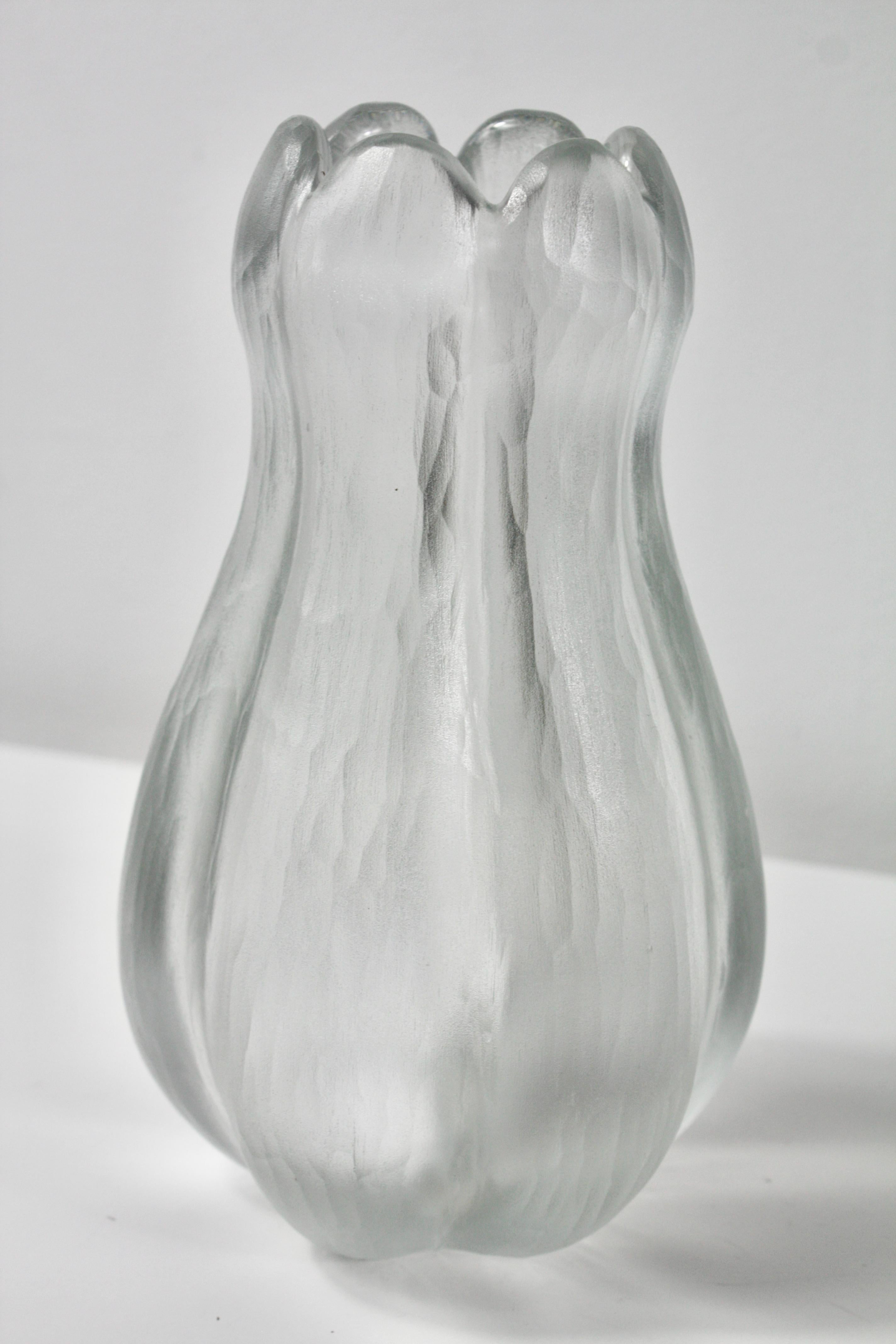 Bellissimo vaso in vetro soffiato a mano 