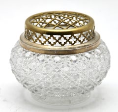Vase en verre avec bouquetières à fleurs en cuivre:: années 1930