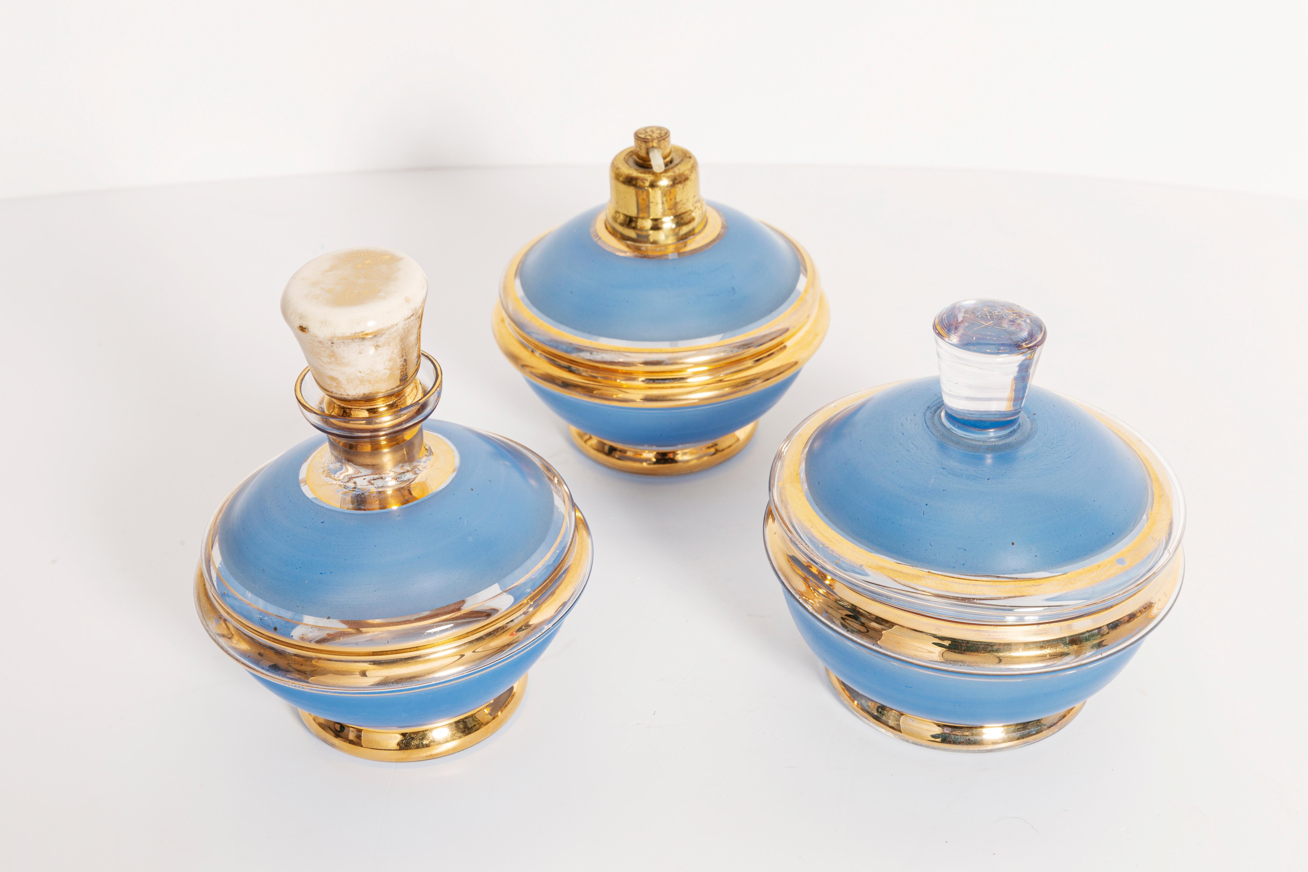 This beautiful baby blue bathroom set is in very good vintage condition. An elegant addition to a Classic bathroom. Only one unique set. Made in France in 1960s.