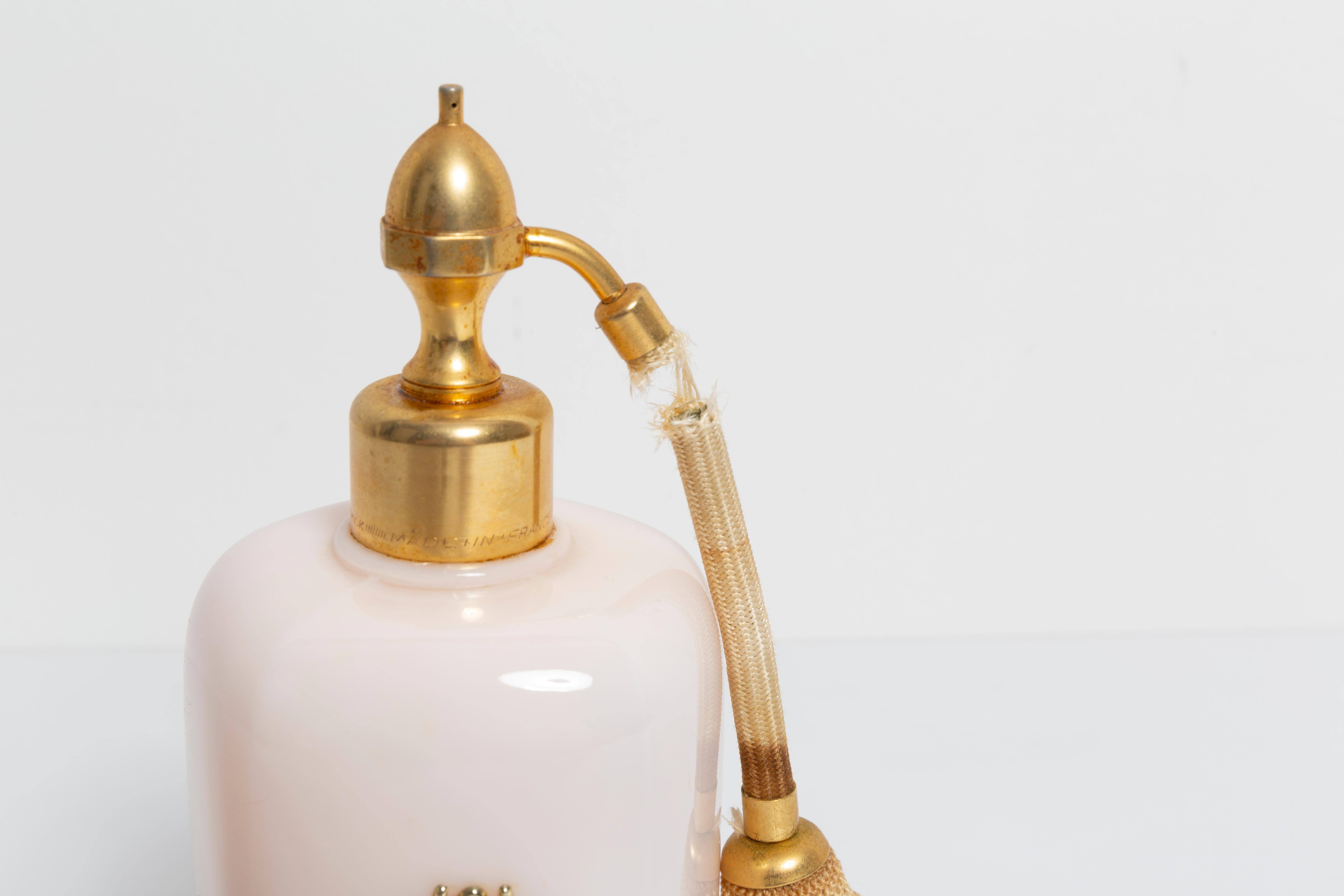 vintage pink bathroom accessories