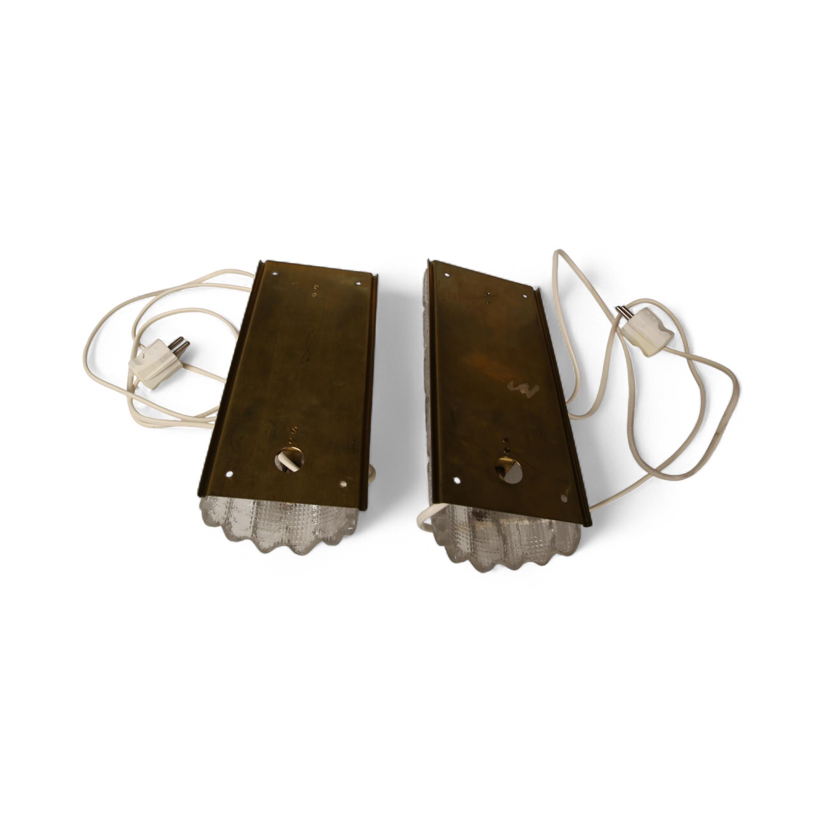 20th Century Glass Wall Lamp by Carl Fagerlund for Orrefors Sweden  1960s set of 2 For Sale