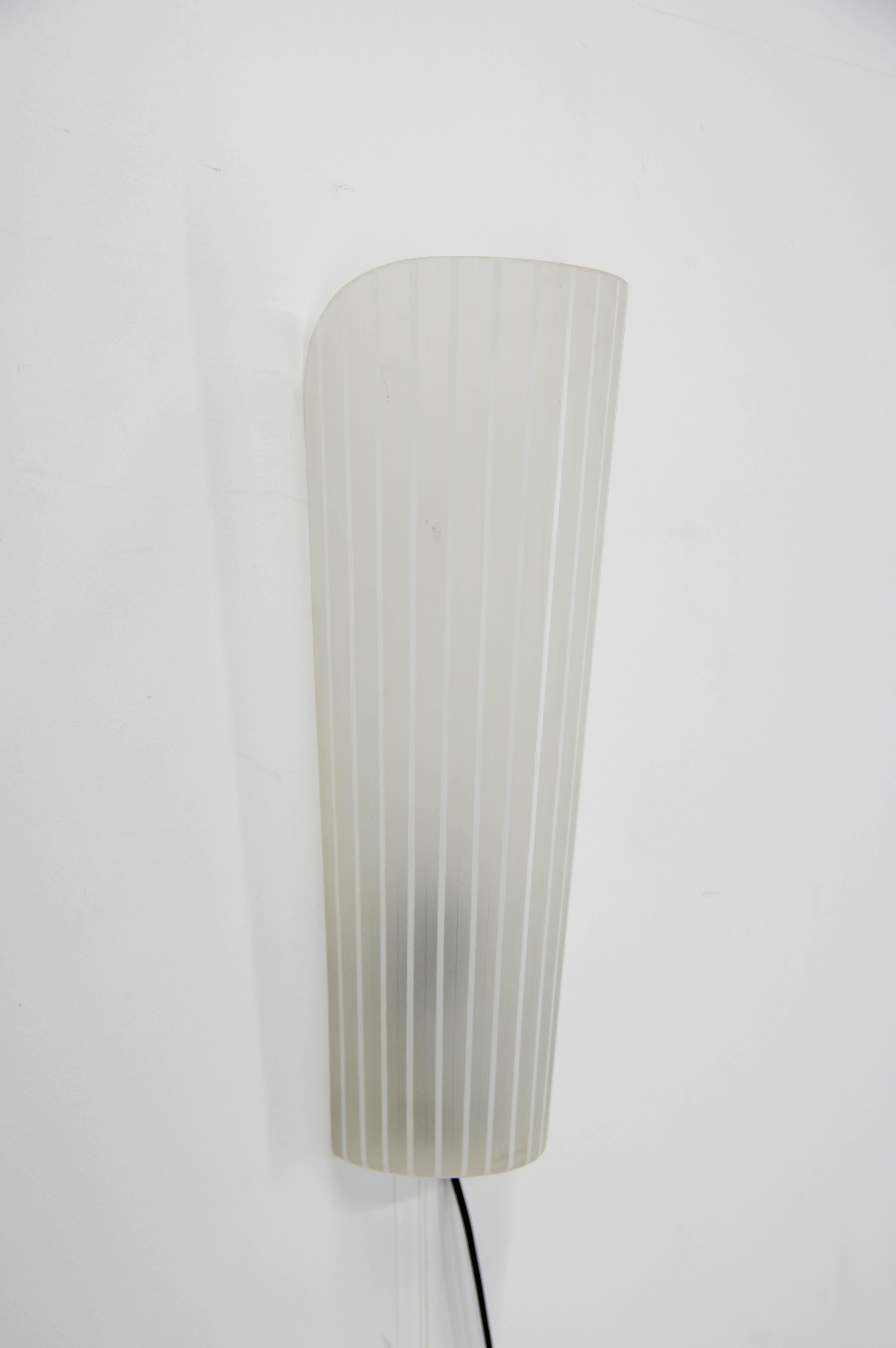 Lámpara de pared de cristal, Europa, 1970 en venta 3