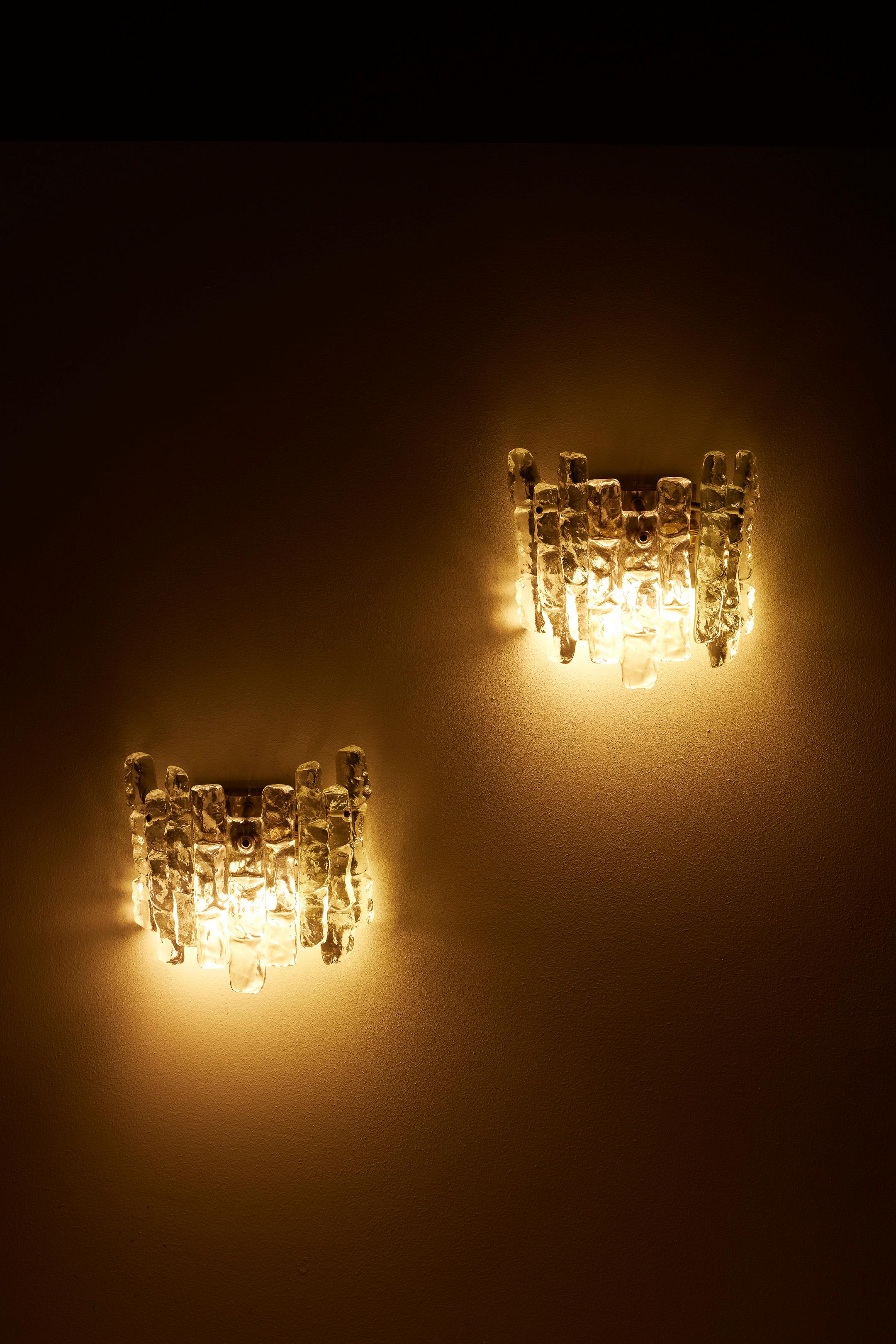 Glass wall sconces by Julius Theodor Kalmar In Good Condition For Sale In PARIS, FR