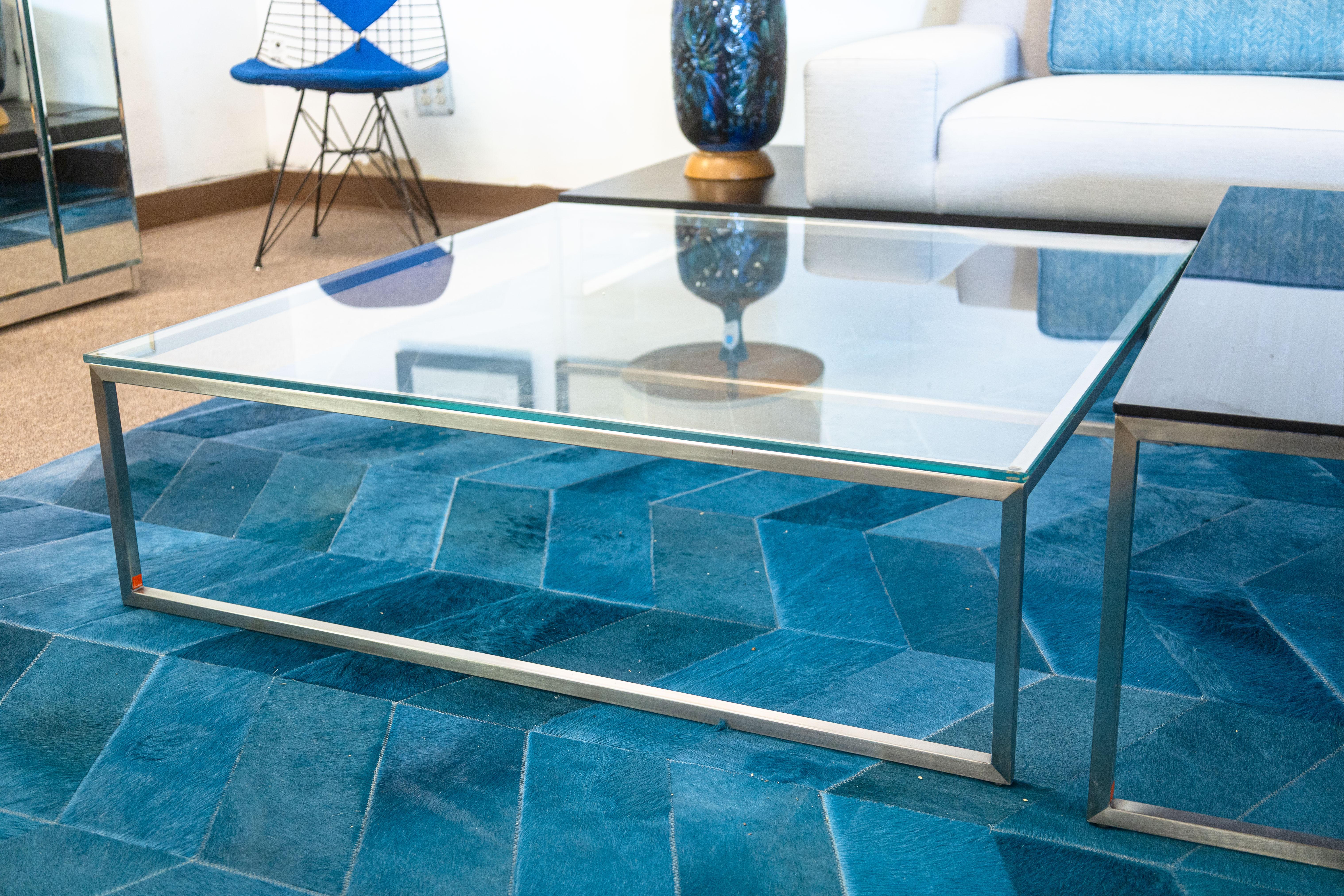 Table basse gigogne carrée en verre et acier inoxydable Kubus 2 pièces Bon état - En vente à Keego Harbor, MI