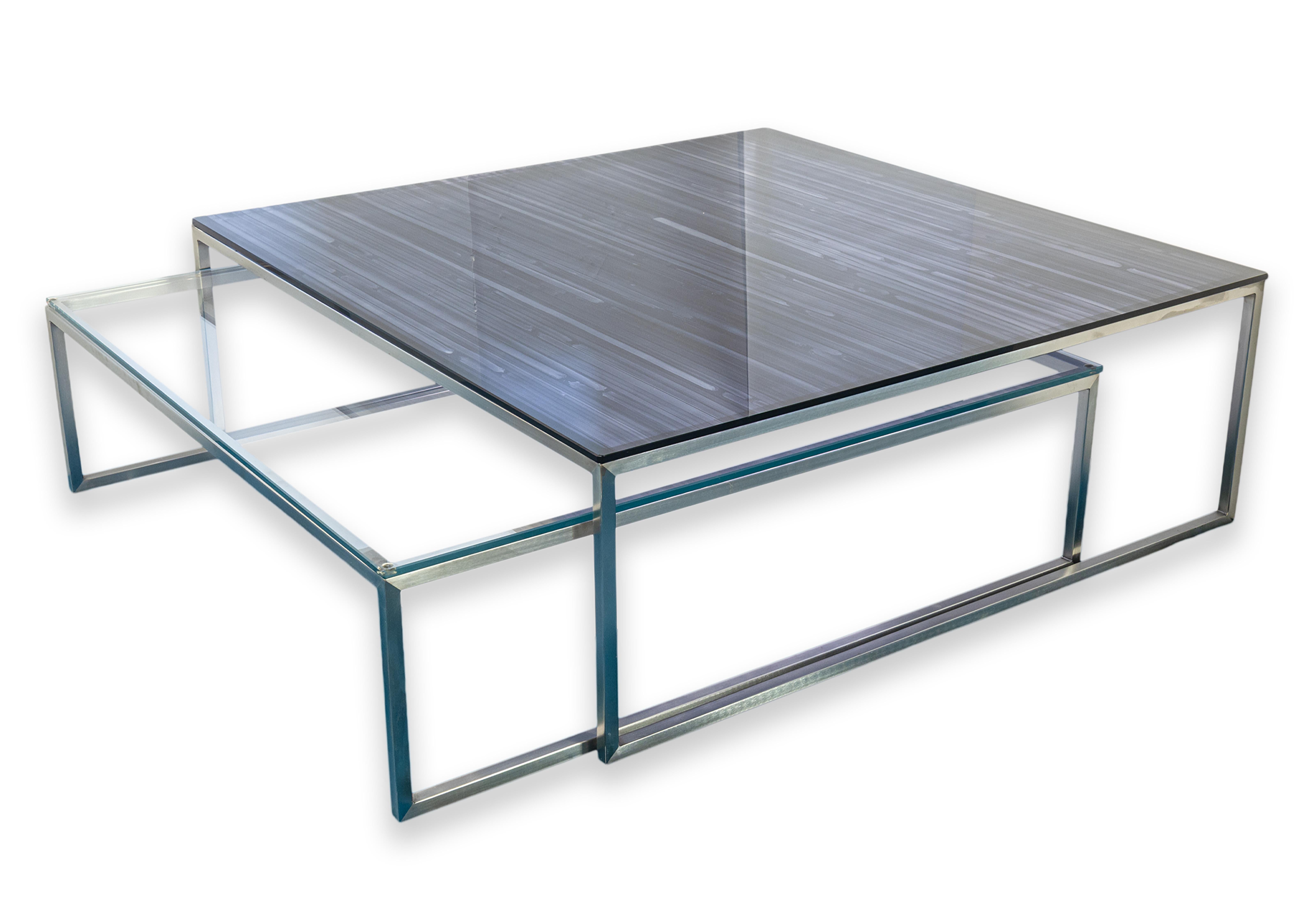 Acier inoxydable Table basse gigogne carrée en verre et acier inoxydable Kubus 2 pièces en vente