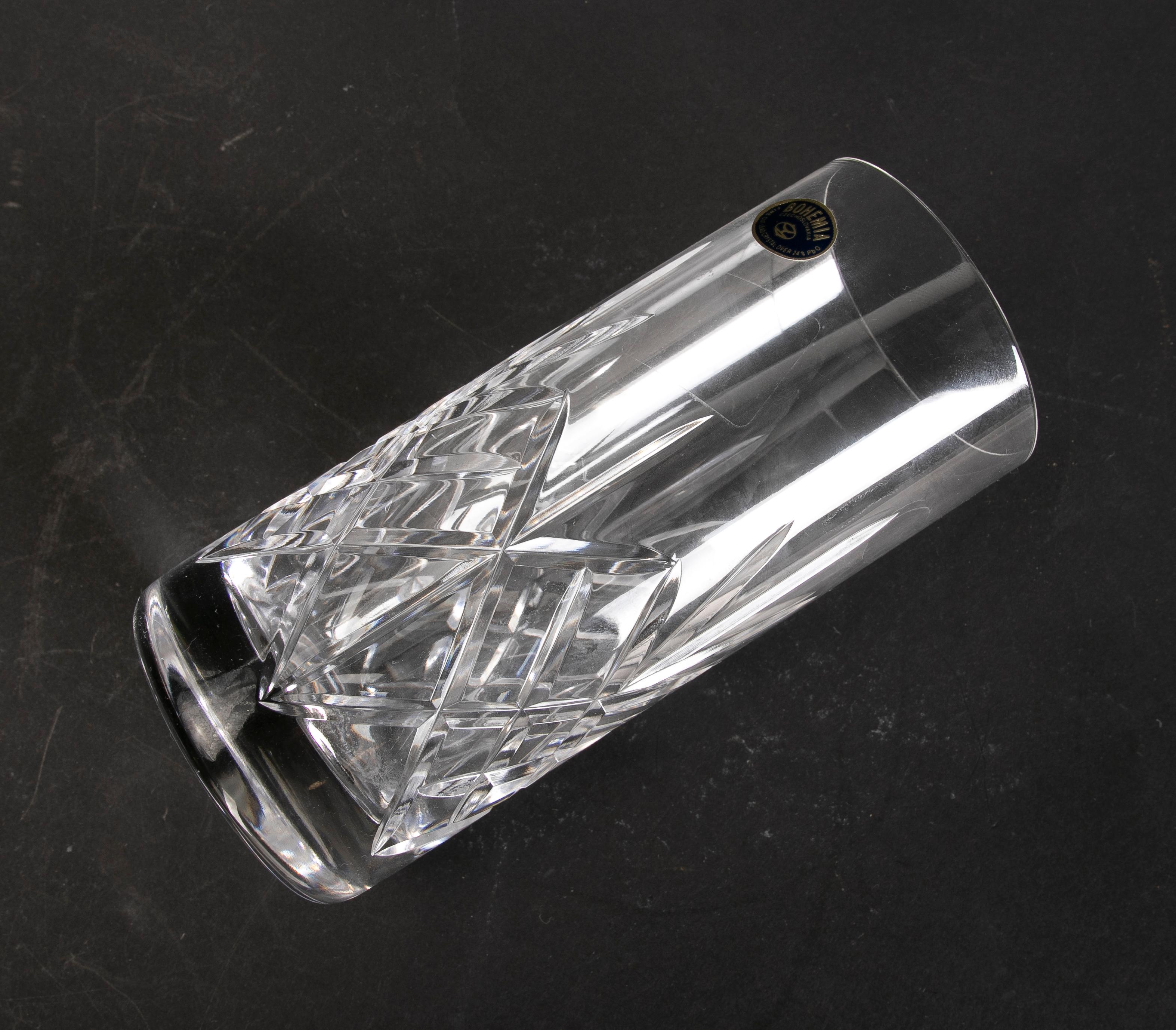 Glaswaren, bestehend aus zweiunddreißig Pieces aus geschliffenem böhmischem Kristall im Angebot 4
