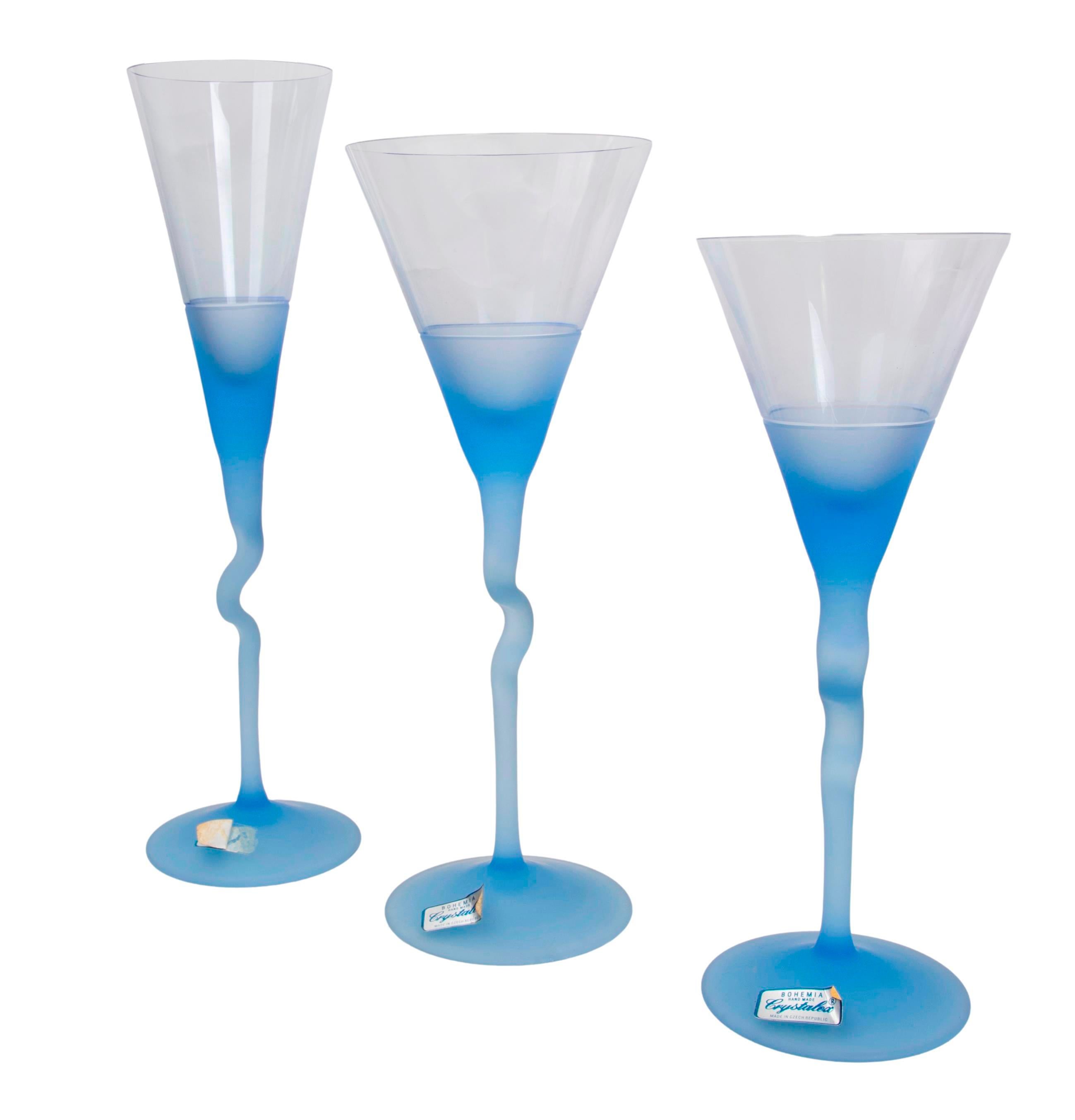 Glaswaren aus vierunddreißig verschiedenen böhmischen Gläsern in verschiedenen Größen im Angebot 2