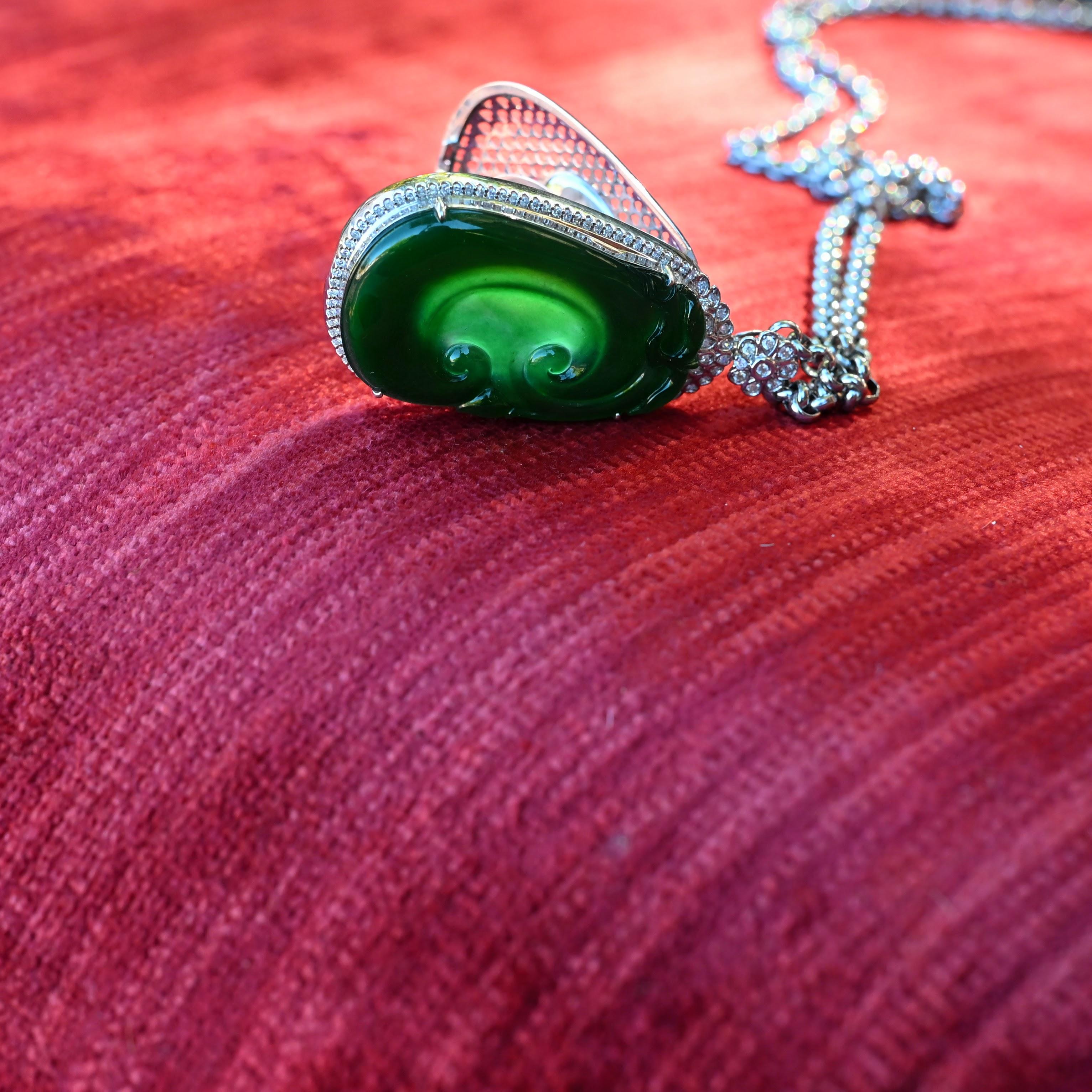 Pendentif Ruyi en jade vert et émeraude, certifié GIA Cui Fei en vente 3