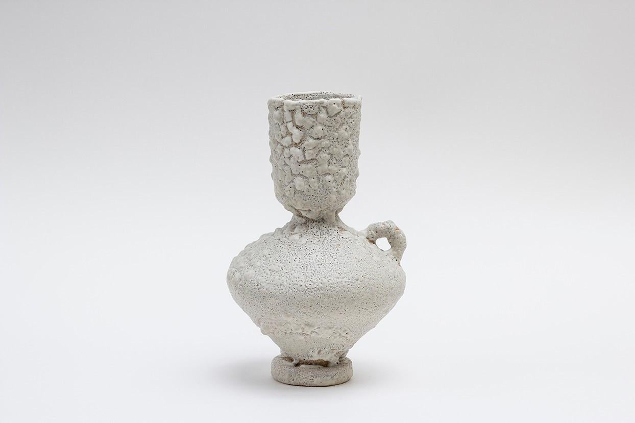 Vase „Lekytho“ aus Steingut mit Glasur, Raquel Vidal und Pedro Paz (Spanisch) im Angebot