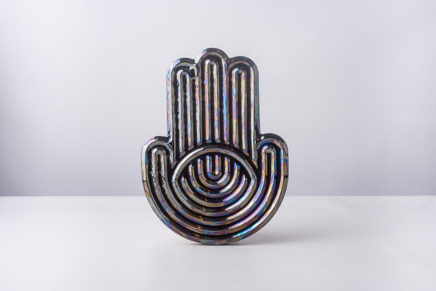 Hamsa Fatima Hand Glazed Black High Temperature Ceramic Tray In New Condition In Mexico City, MX