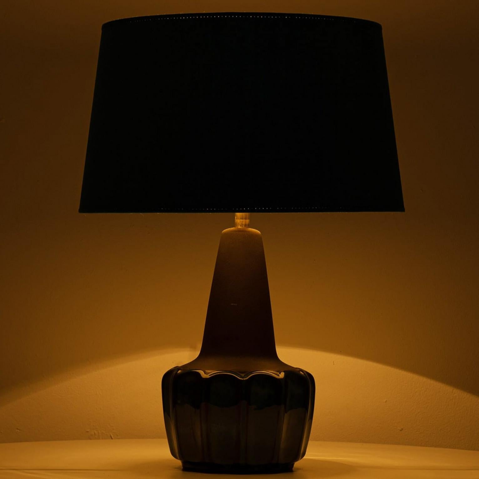 Lampe Soholm bleue émaillée avec abat-jour en soie neuve sur mesure René Houben, 1960s en vente 1