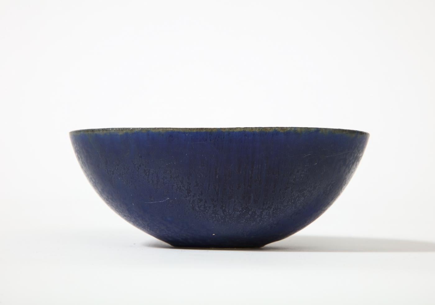 Scandinavian Modern Glazed Ceramic Bowl by Carl-Harry Stalhane, c. 1950 For Sale