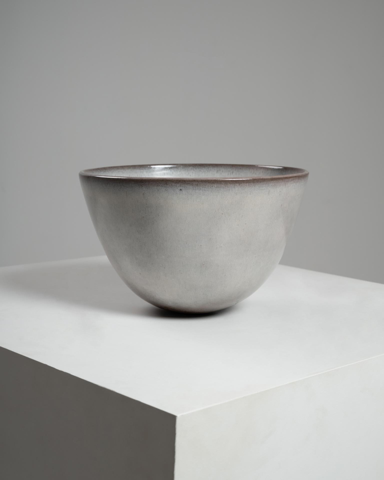 Mid-Century moderno Ciotola in ceramica smaltata di Jacques e Dani Ruelland in vendita