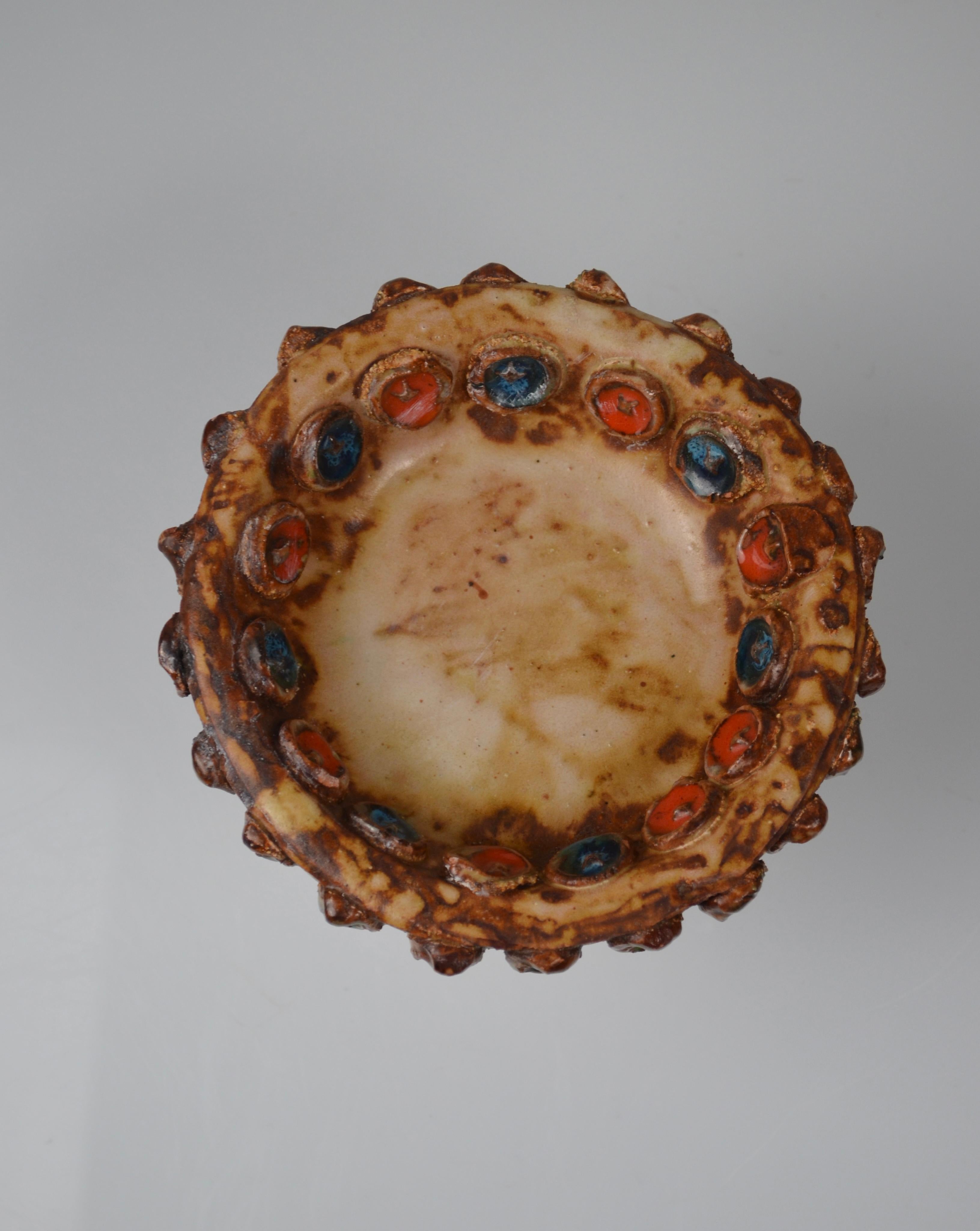 Milieu du XXe siècle Bol en céramique émaillée avec cabochons multicolores par La Roue, France, années 1960 en vente
