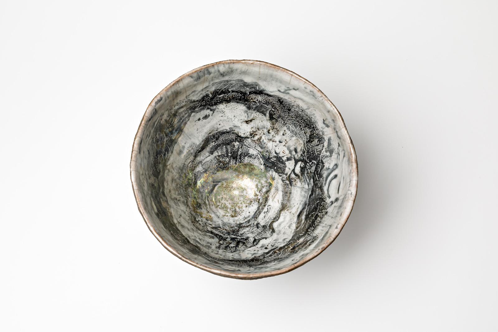 20th Century Glazed ceramic bowl with pearly white interior by Gisèle Buthod Garçon, 1990 For Sale
