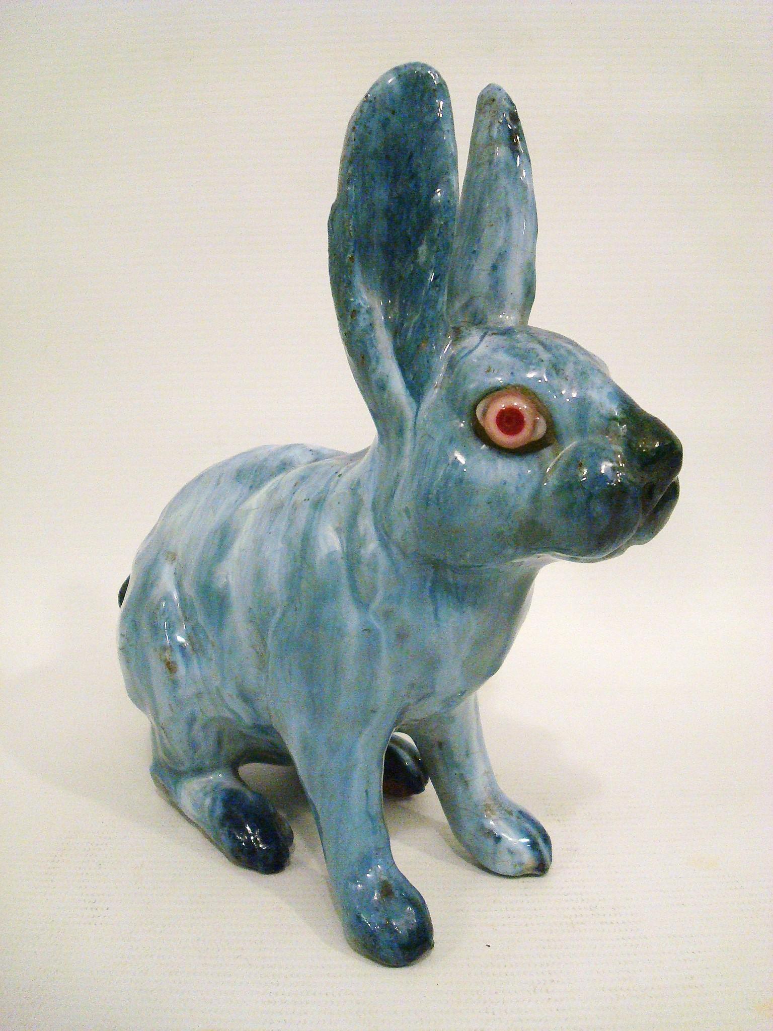 Mid-Century Modern Sculpture de lapin en céramique émaillée, France vers 1930 en vente
