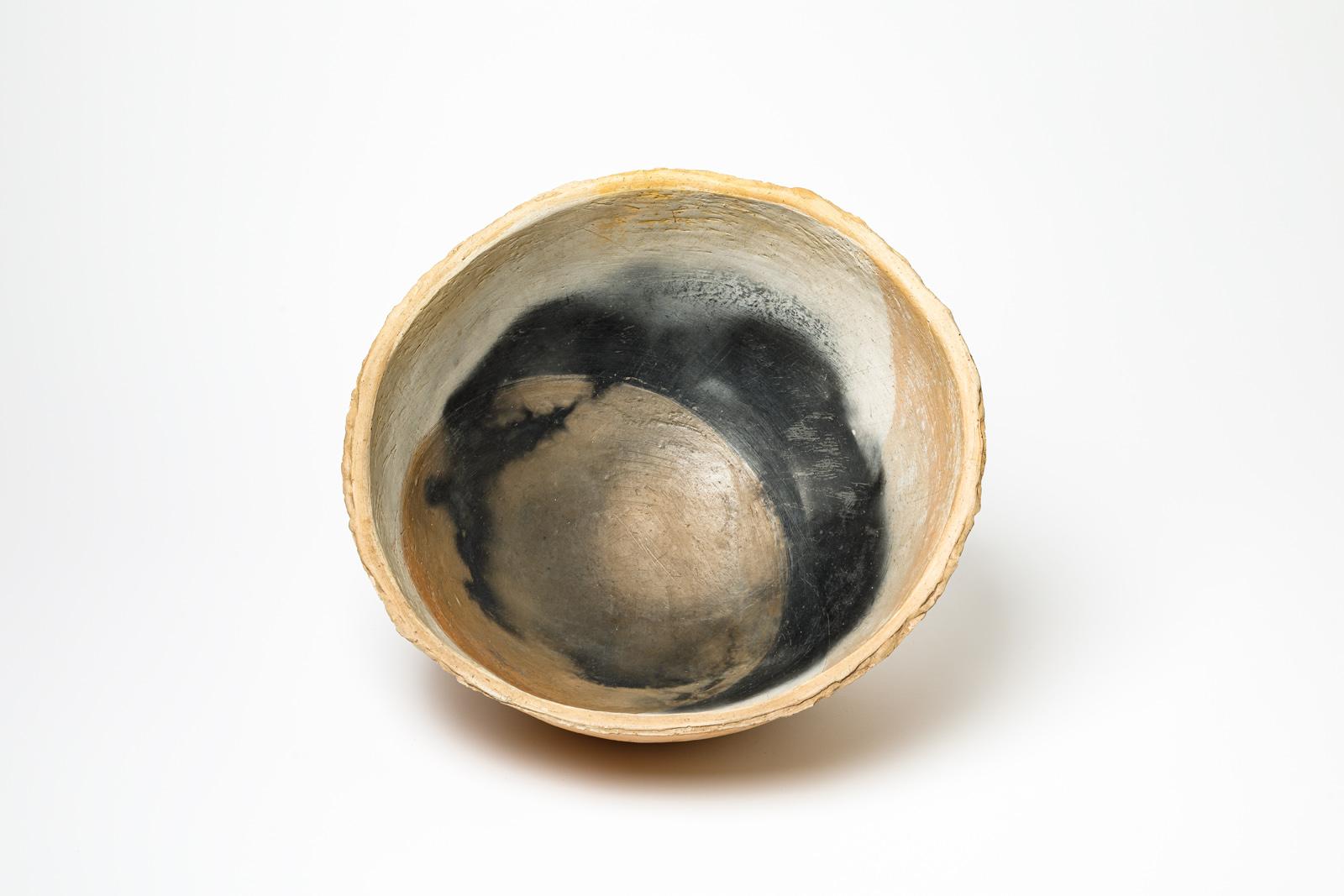 Glazed ceramic cup by Elisabeth Joulia, circa 1980. For Sale 1