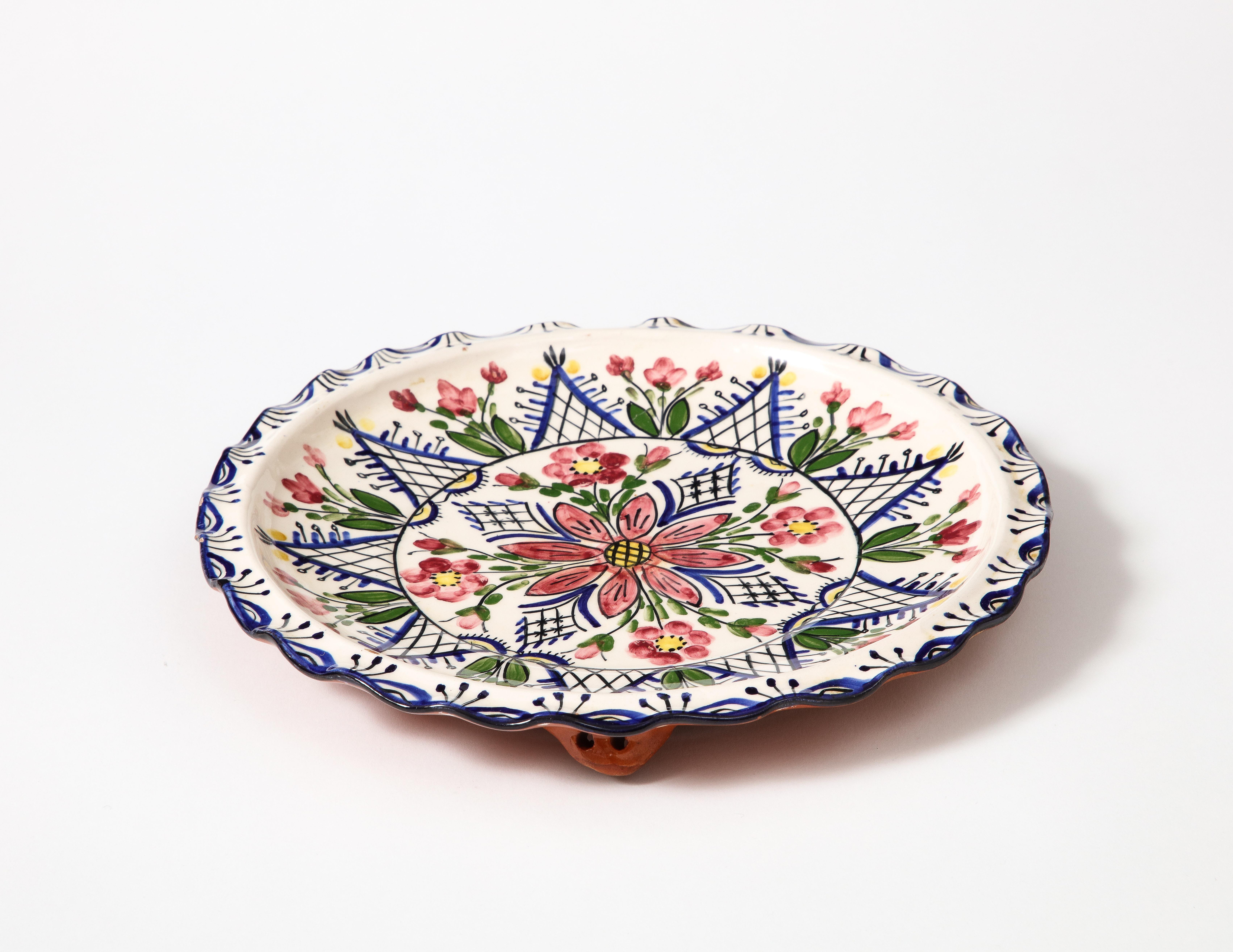 Plato decorativo de cerámica esmaltada, Grecia, s. XX en venta 2
