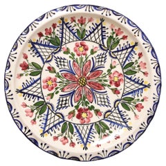 Assiette décorative en céramique émaillée, Grèce, 20e siècle