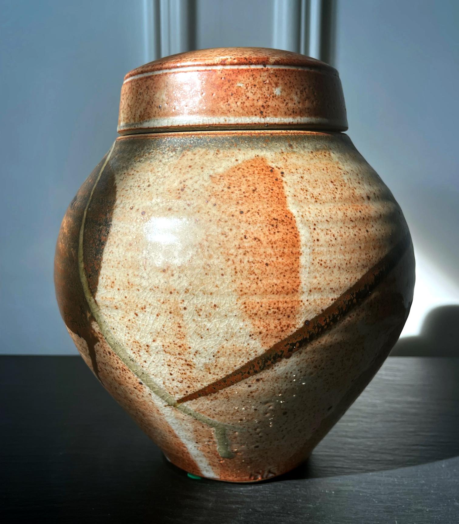 Glasglasiertes Keramikgefäß Studio Pottery Karen Karnes (amerikanisch) im Angebot
