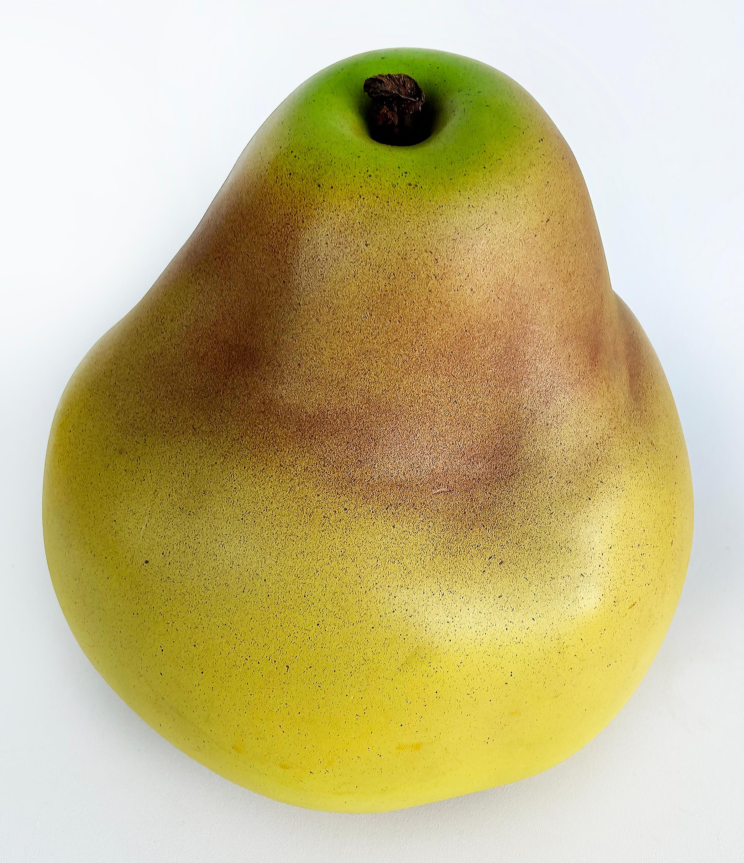 Glasierte keramische Birnenskulptur mit Wood Stem, Bijan zugeschrieben, ca. 1980er Jahre (amerikanisch) im Angebot