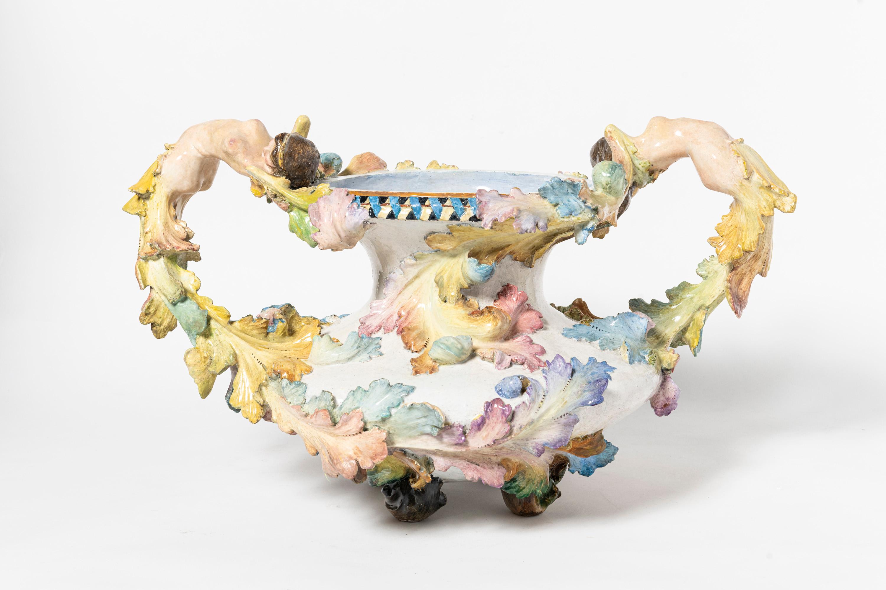 italien Jardinière en céramique émaillée, période Art nouveau, Italie, vers 1920. en vente