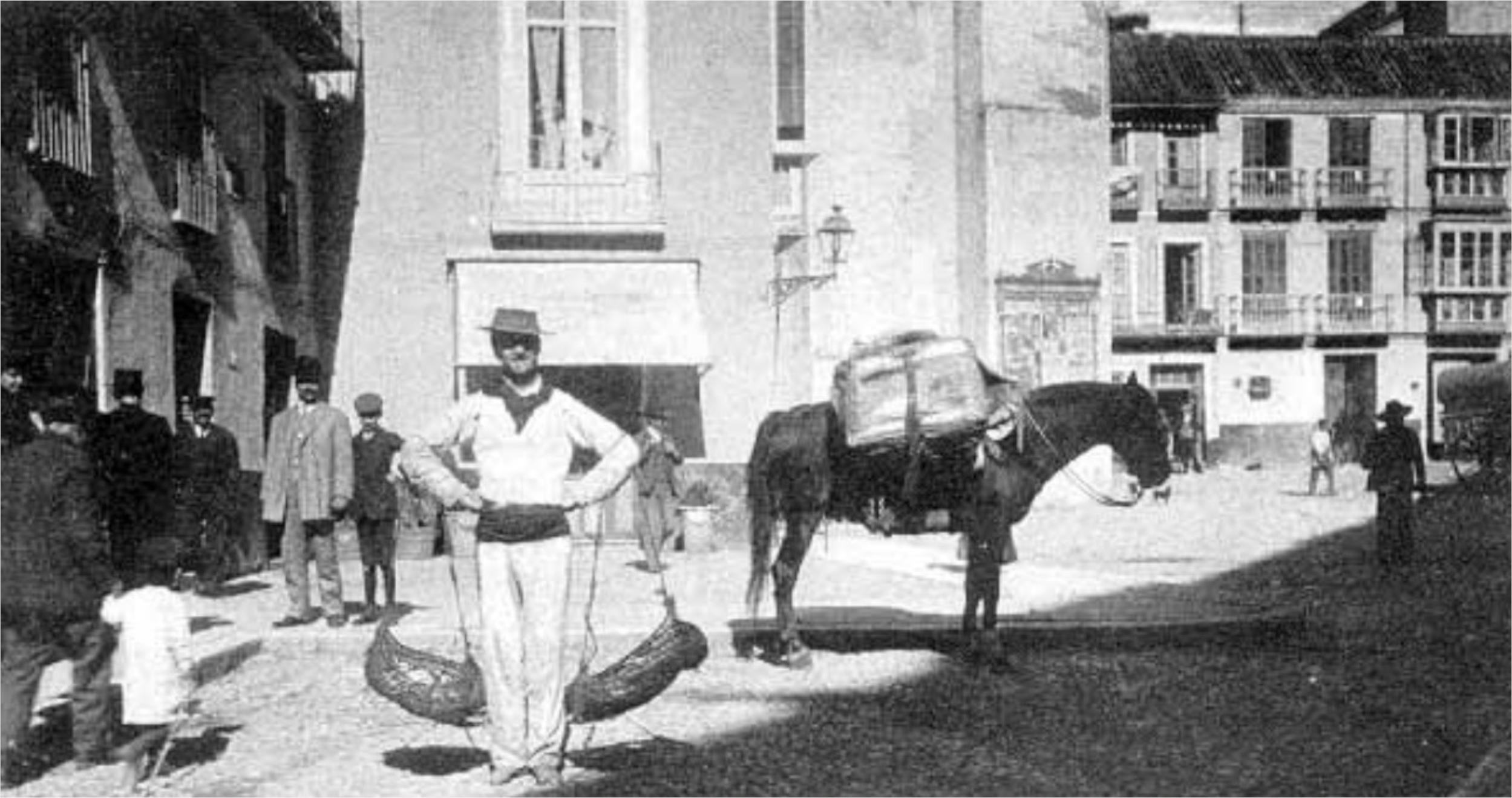 Smaltato Piatto in ceramica smaltata di Morillo Bros, Málaga, anni '40 in vendita