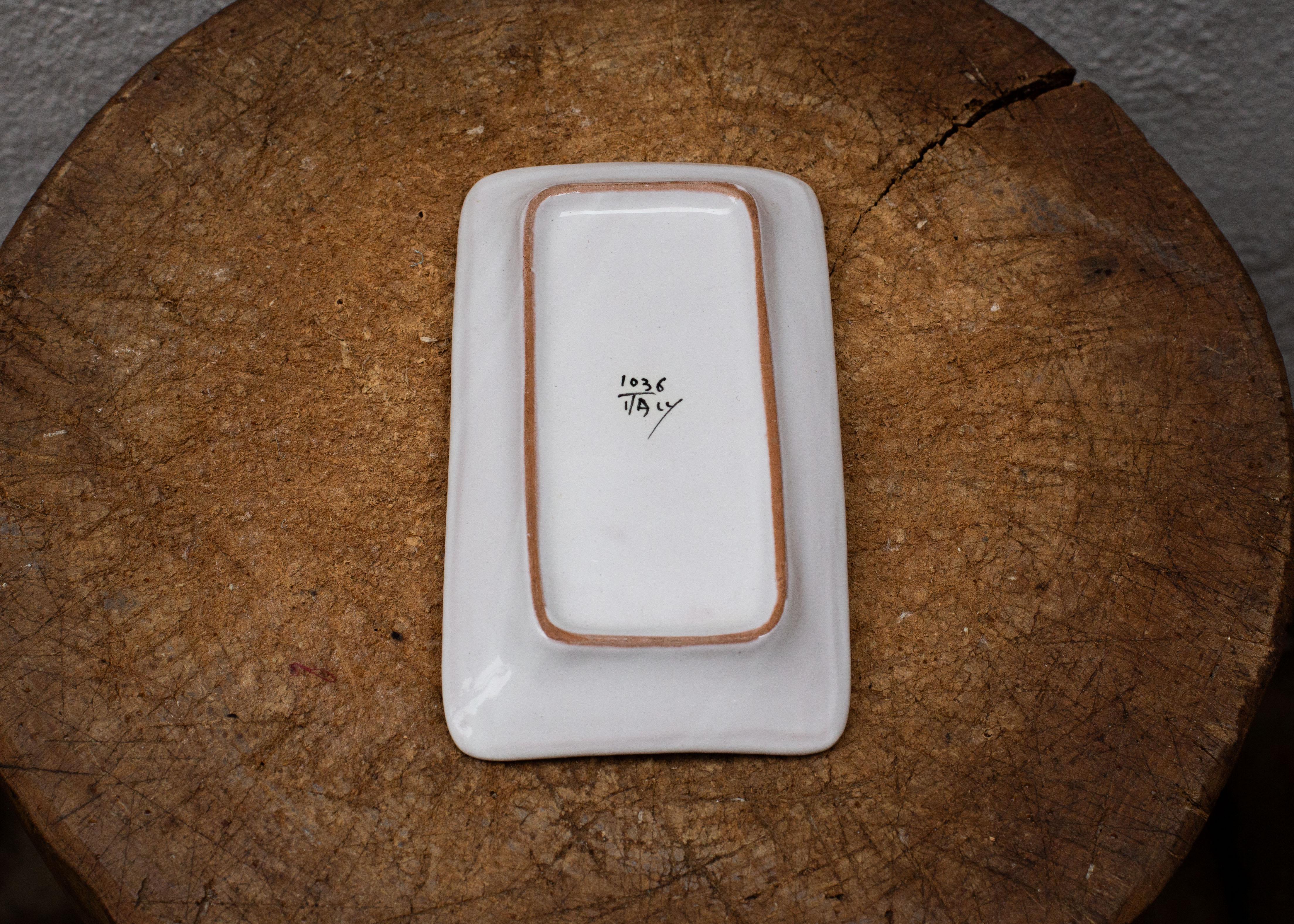 Milieu du XXe siècle Assiette/Vide Poche en céramique émaillée dans le style de Guido Gambone, Italie, c.C. 1960 en vente