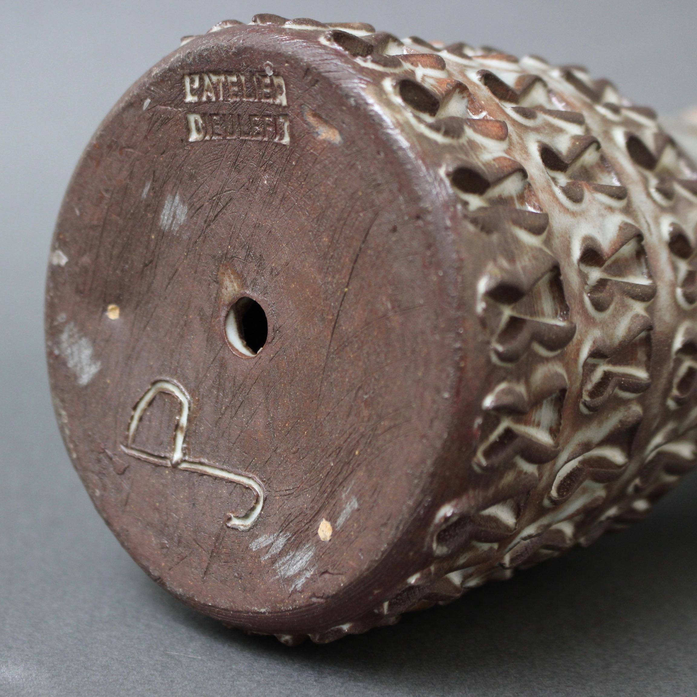Porteuse de poterie en céramique émaillée de Jacques Pouchain / Atelier Dieulefit 5