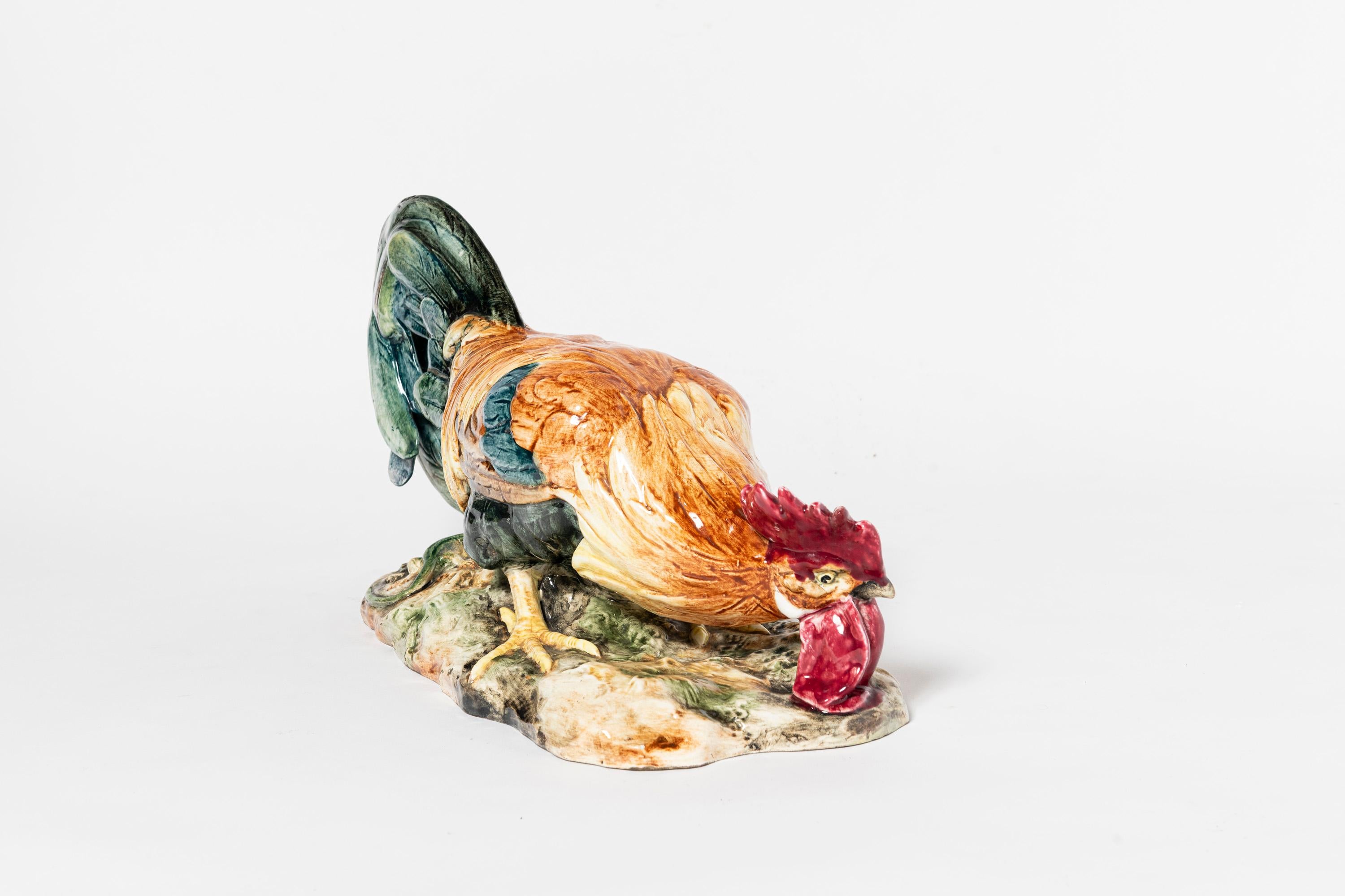 Art nouveau Coq en céramique émaillée. Tchèque, début du XXe siècle. en vente