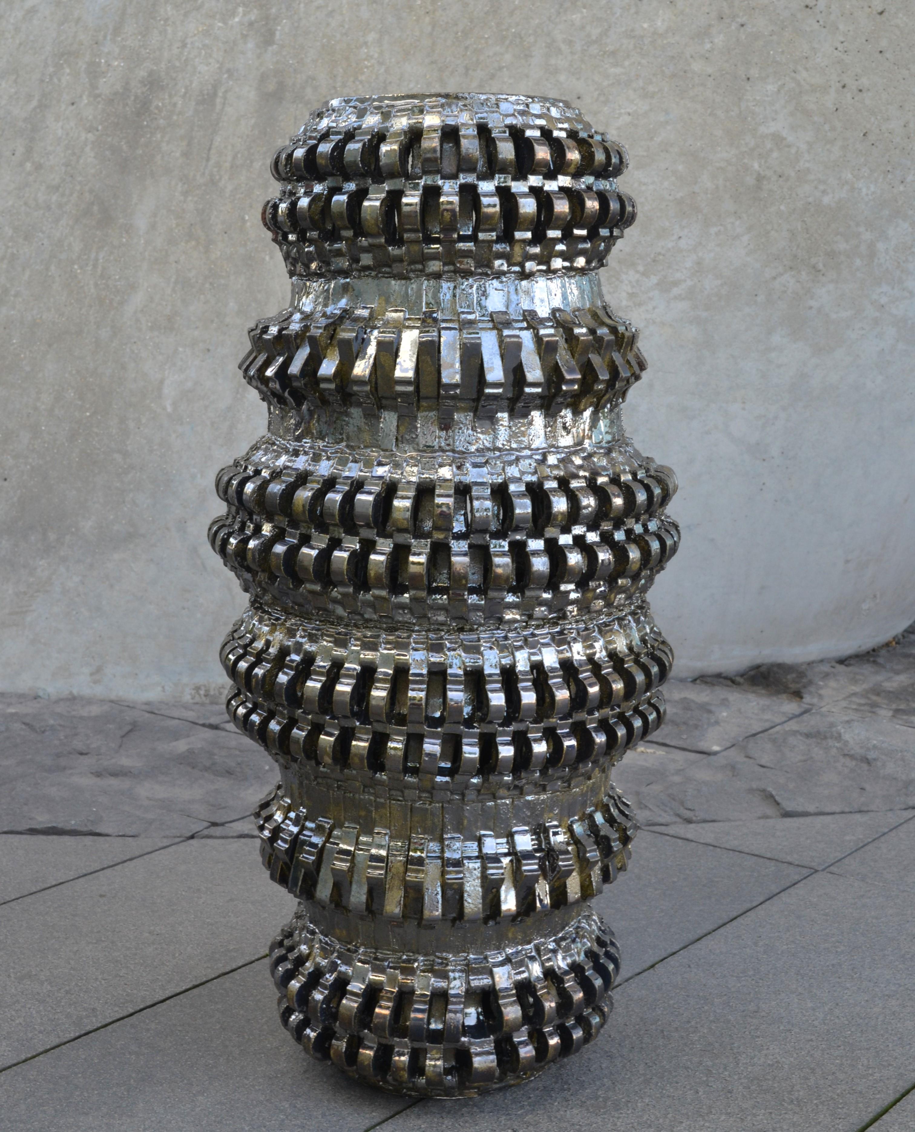 Glasierte Keramik-Skulptur Vase von Freyja Dorren Unique Contemporary UK (21. Jahrhundert und zeitgenössisch) im Angebot