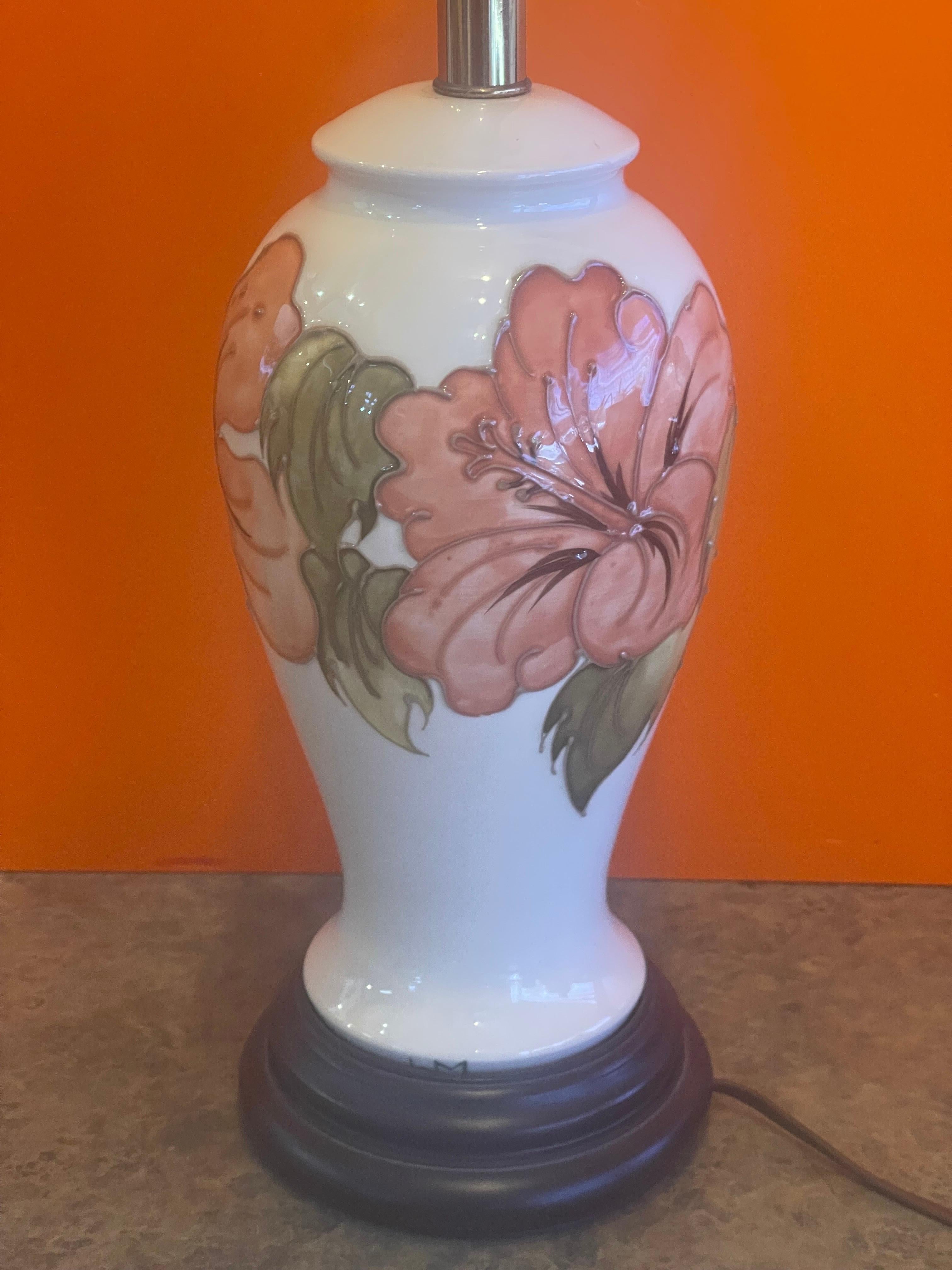 20th Century Glazed Ceramic Studio Pottery Table Lamp on Walnut Base by Moorcroft For Sale
