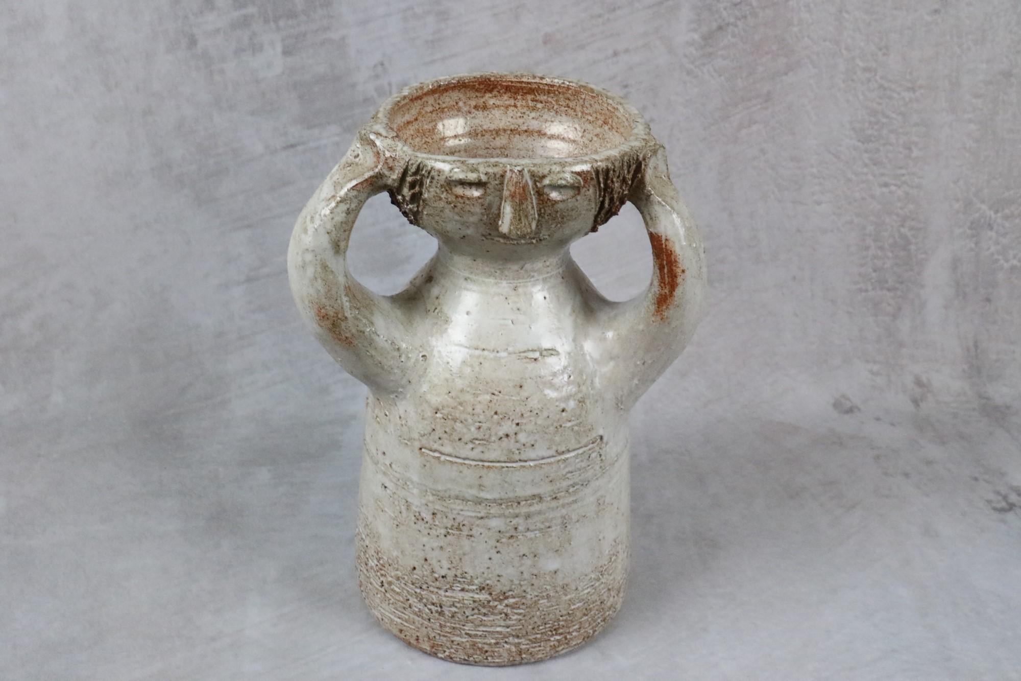 Vase femme stylisé en céramique émaillée de Dominique Pouchain, poterie française 6