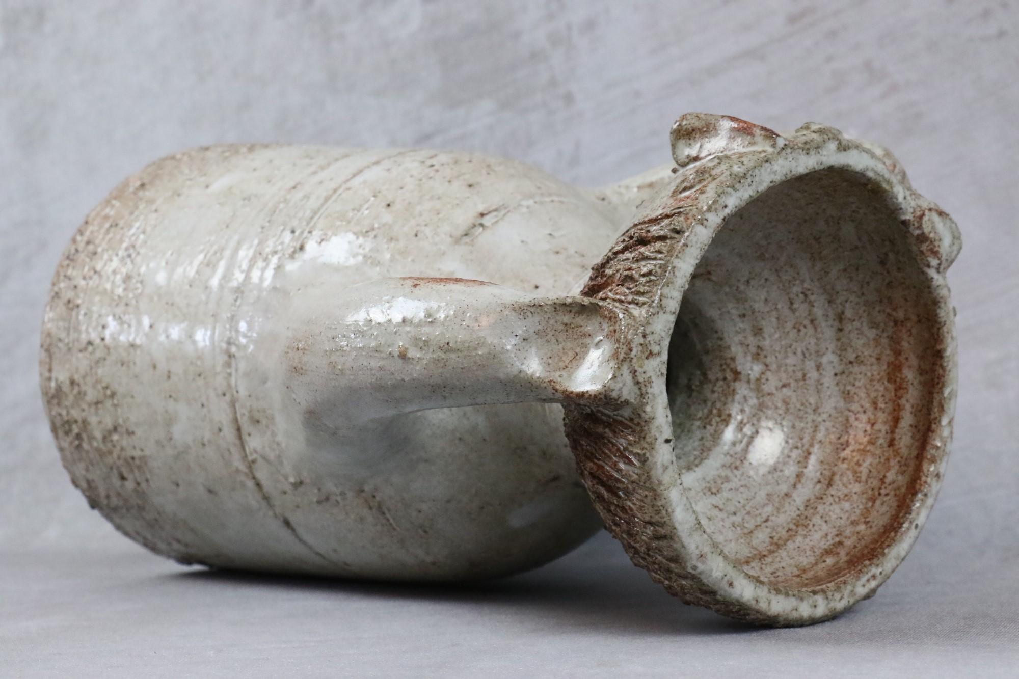 Vase femme stylisé en céramique émaillée de Dominique Pouchain, poterie française 7