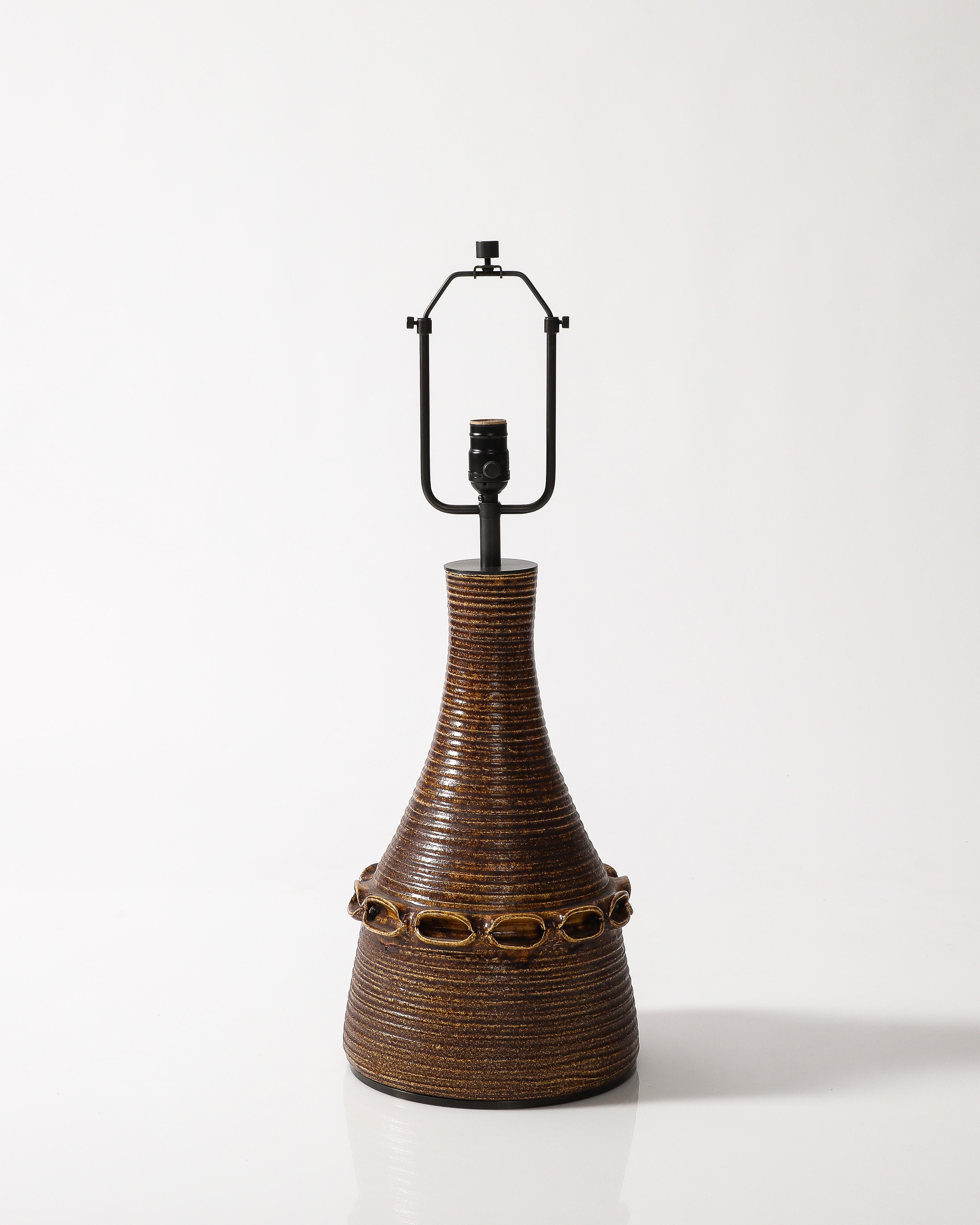 Lámpara de mesa de cerámica esmaltada de Accolay, Francia, c. 1960 en venta 1