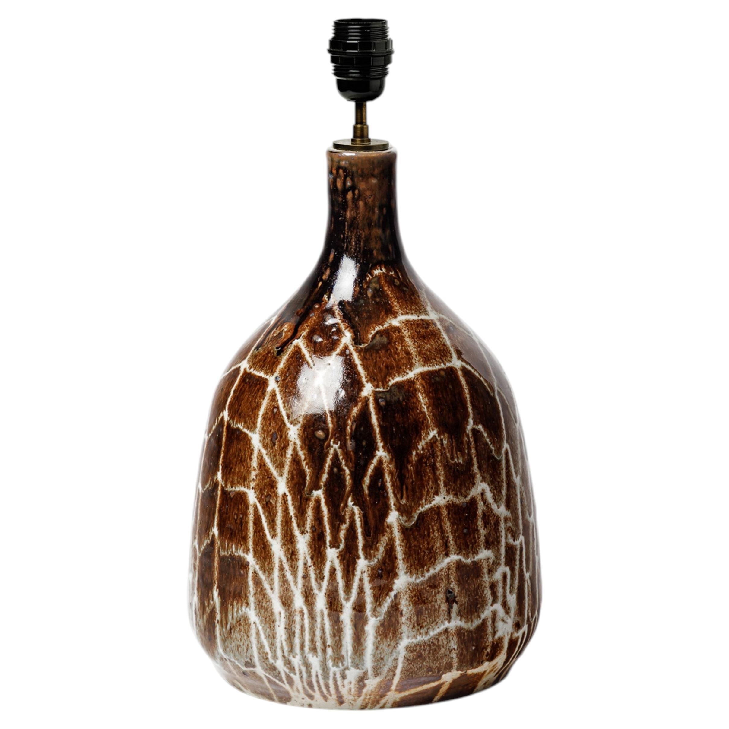 Lampada da tavolo in ceramica smaltata di André Bodin, 1970 circa. in vendita