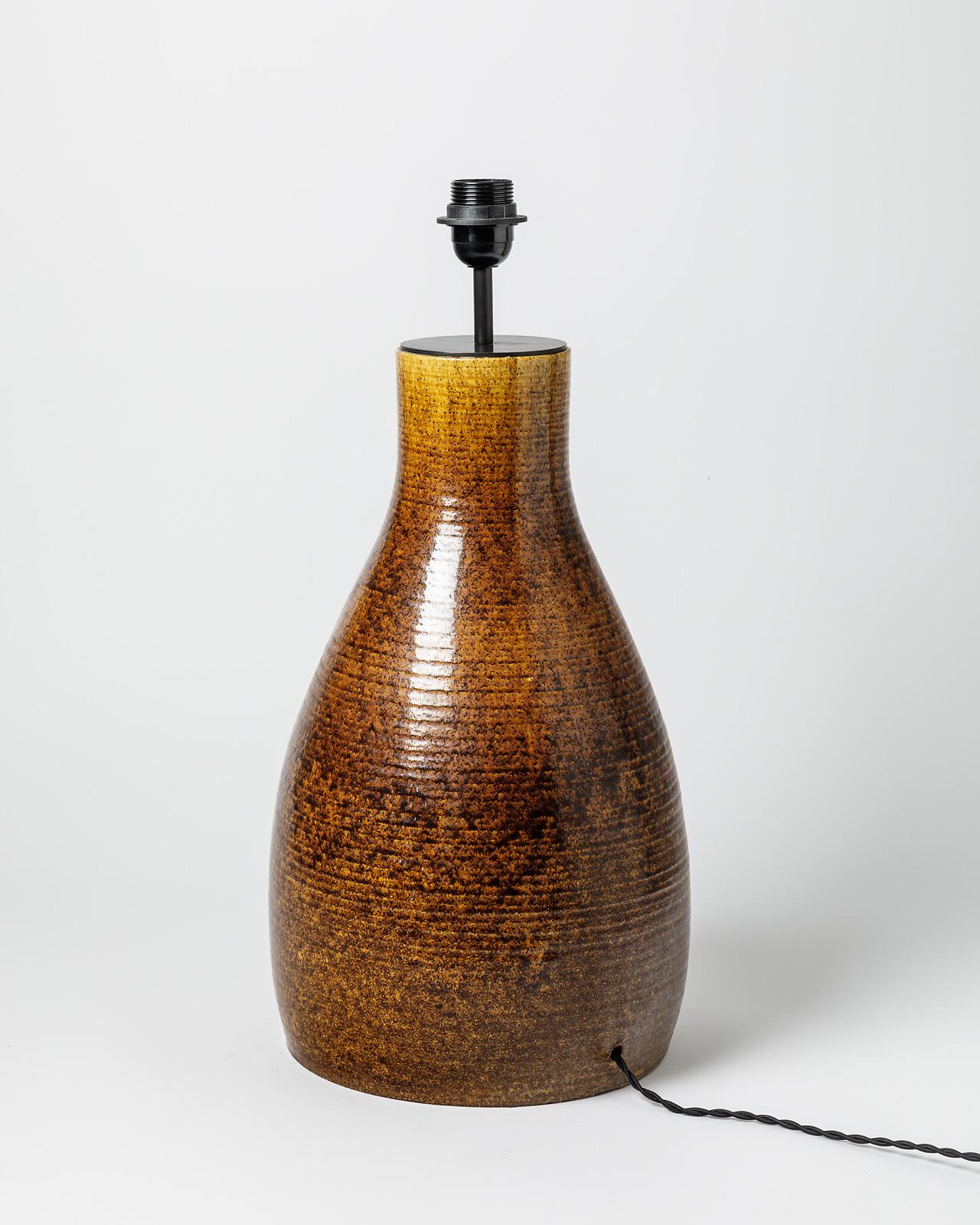 Français Lampe de table en céramique émaillée par Les potiers d'Accolay, vers 1960-1970 en vente