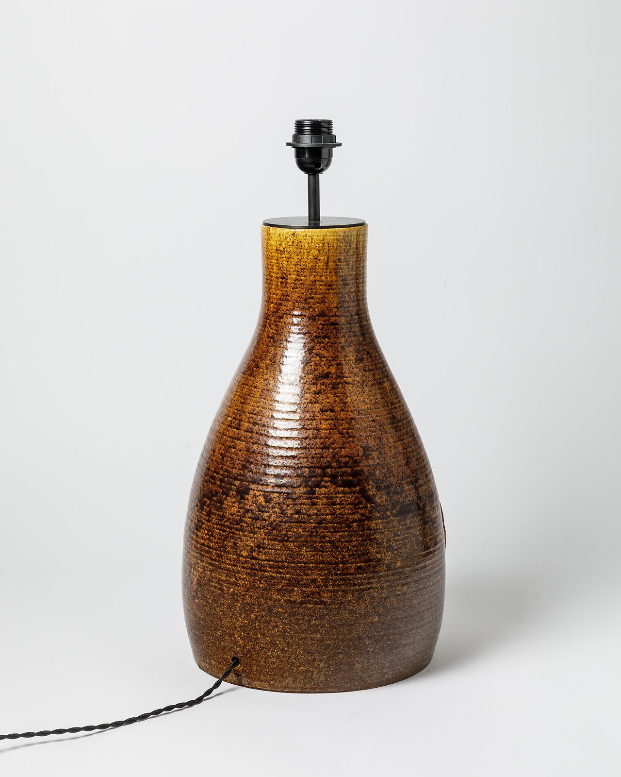 Lampe de table en céramique émaillée par Les potiers d'Accolay, vers 1960-1970 Excellent état - En vente à Saint-Ouen, FR
