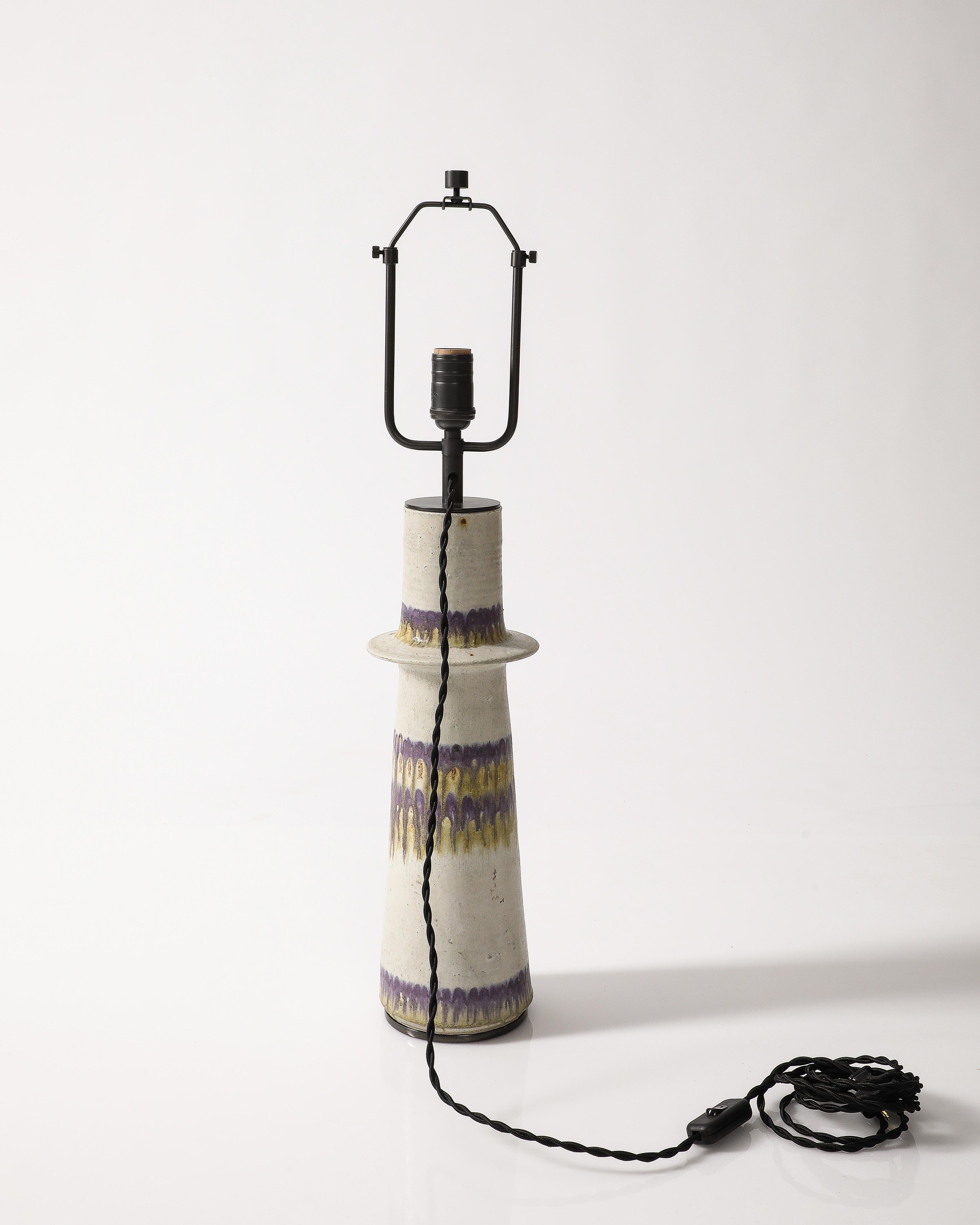Vernissé Lampe de table en céramique émaillée, Angleterre, vers 1970 en vente