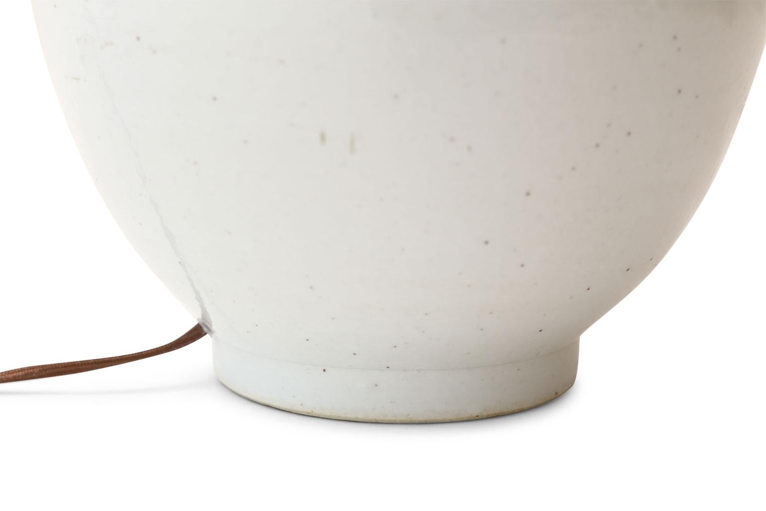 Glazed White Ceramic Table Lamp In Good Condition In Houston, TX