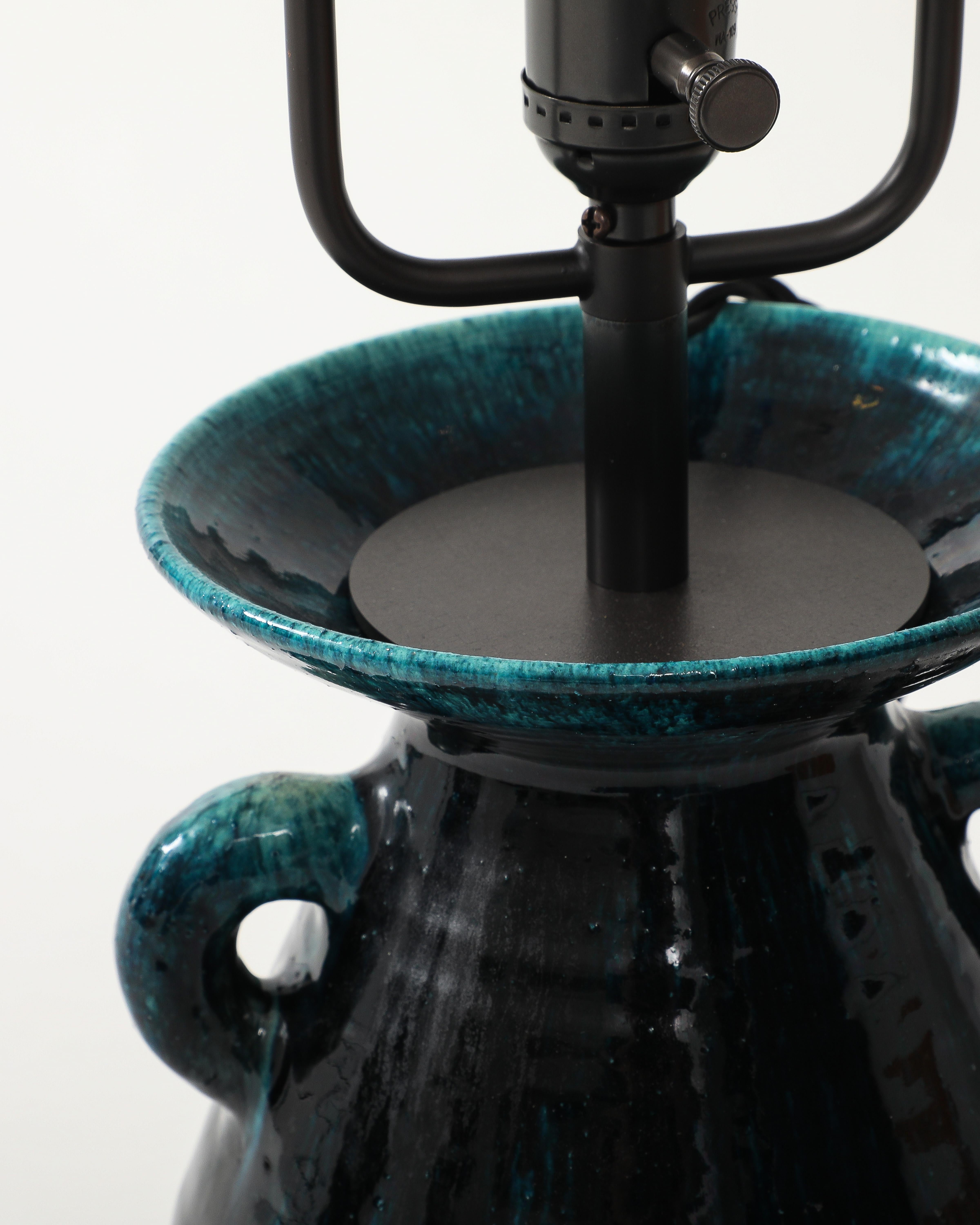 Metà XX secolo Lampada da tavolo in ceramica smaltata, Francia, 1960 ca.