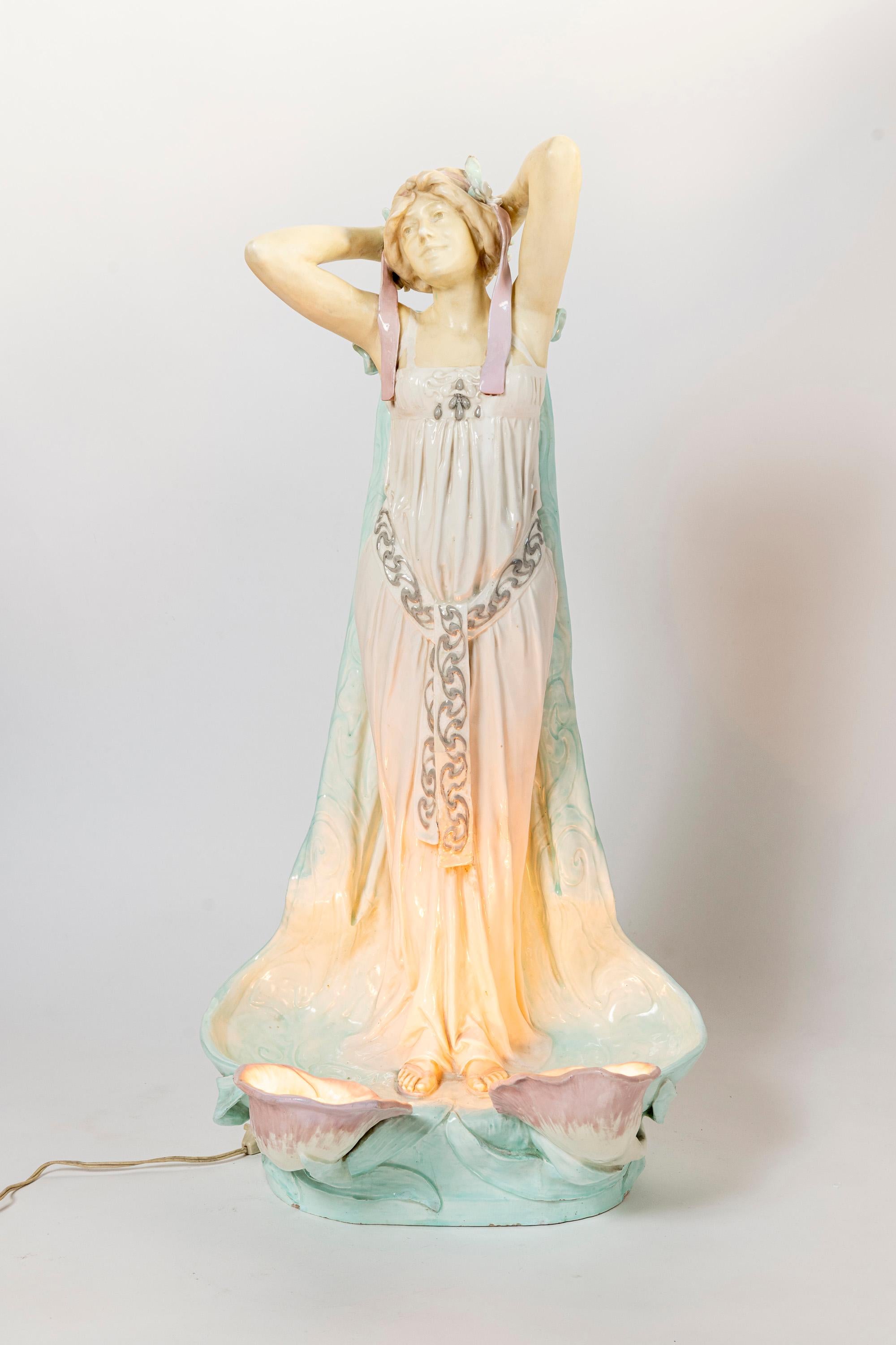 Lámpara de mesa de cerámica esmaltada. Francia, principios del siglo XX. Art Nouveau en venta