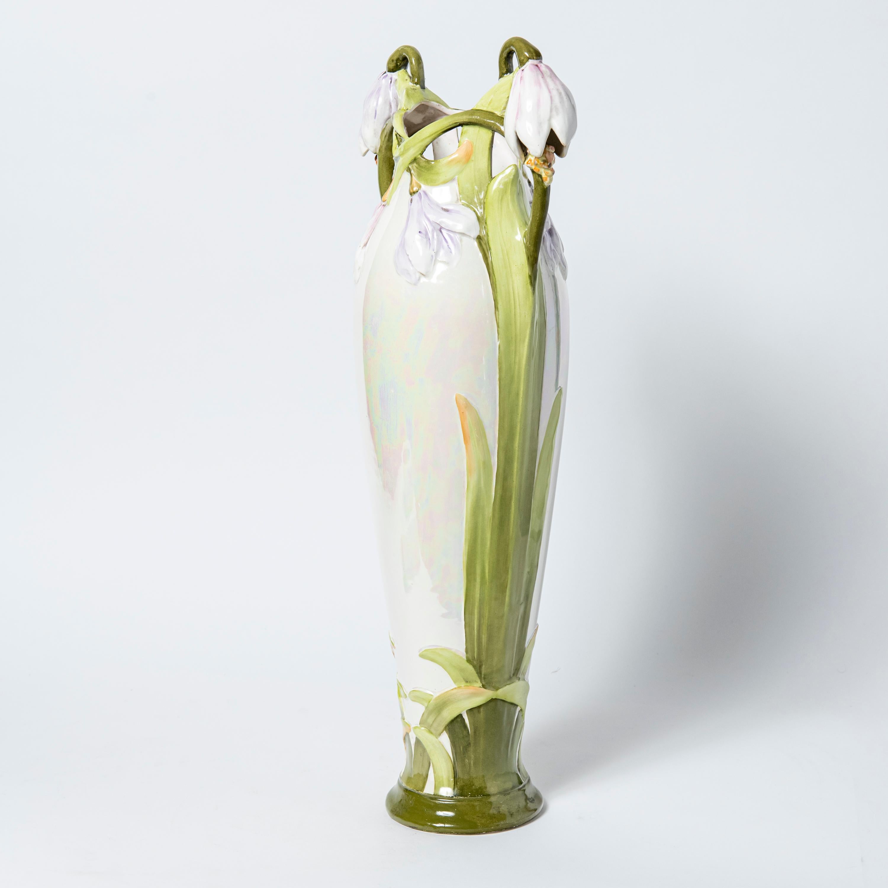  Vase aus glasierter Keramik, Jugendstil, Frankreich, frühes 20. Jahrhundert.