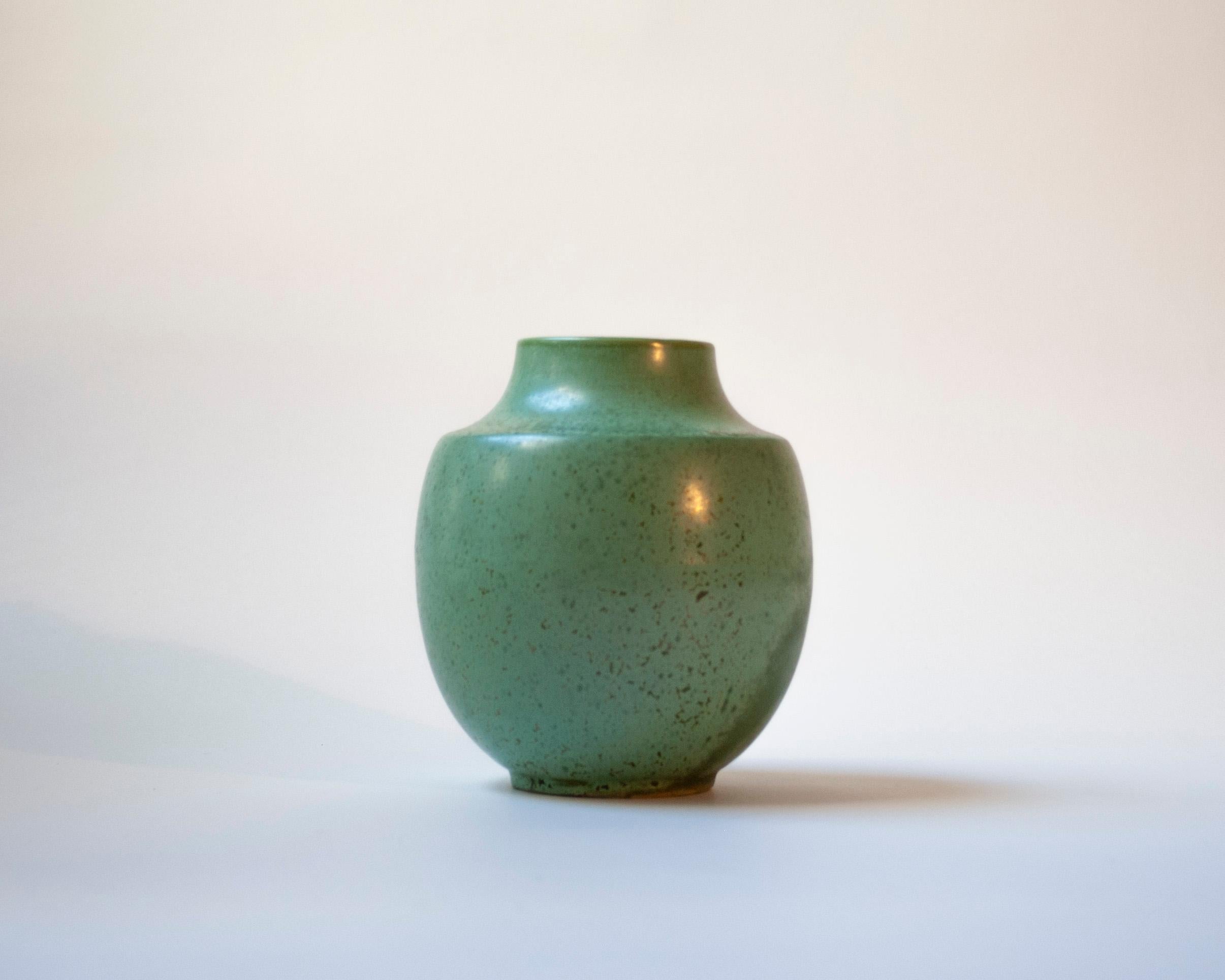 Milieu du XXe siècle Glazed Ceramic Vase by Arthur Percy for Gefle, Sweden, c. 1950 en vente