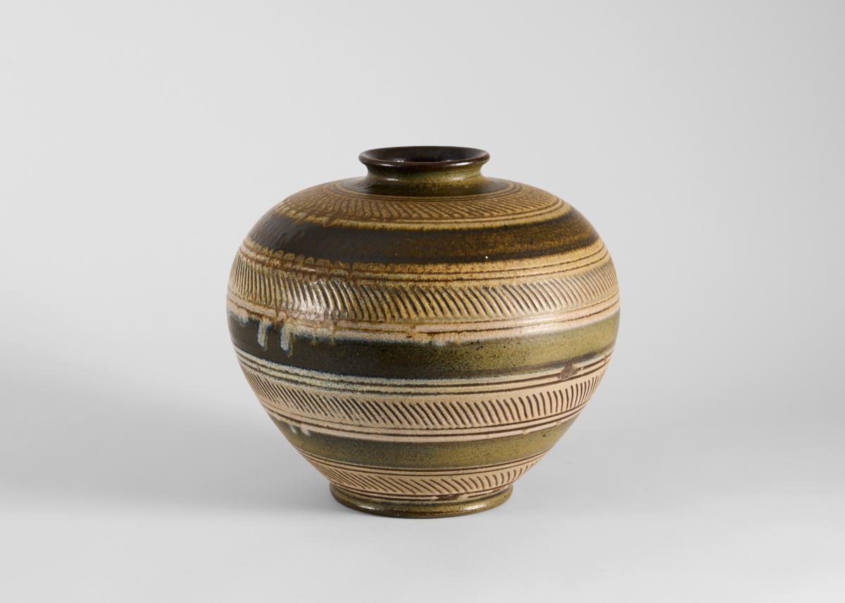 Glazed Ceramic Vase, Wallåkra, Sweden, 1950s In Good Condition For Sale In New York, NY