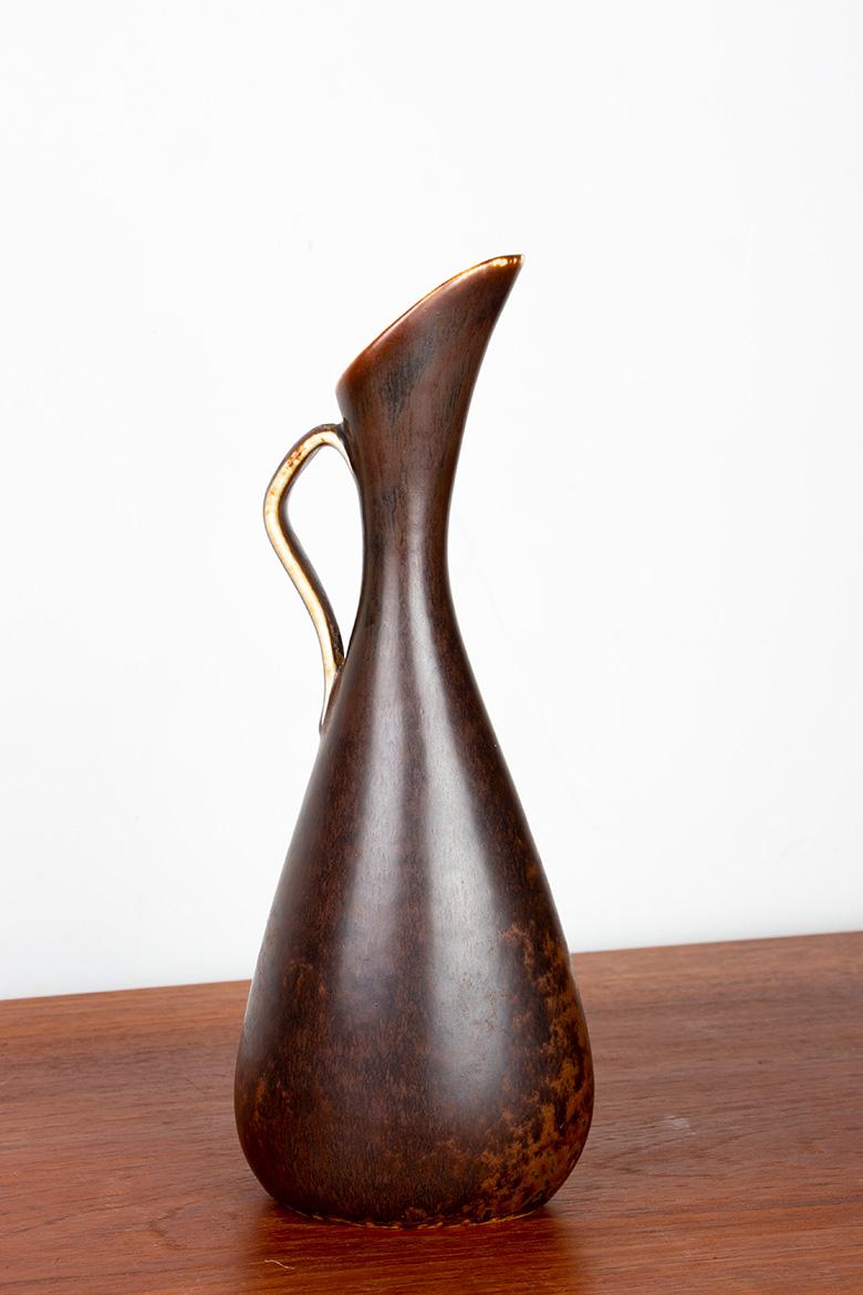Vase aus glasierter Keramik mit metallischen und braunen Akzenten von Gunnar Nylund. im Angebot 7